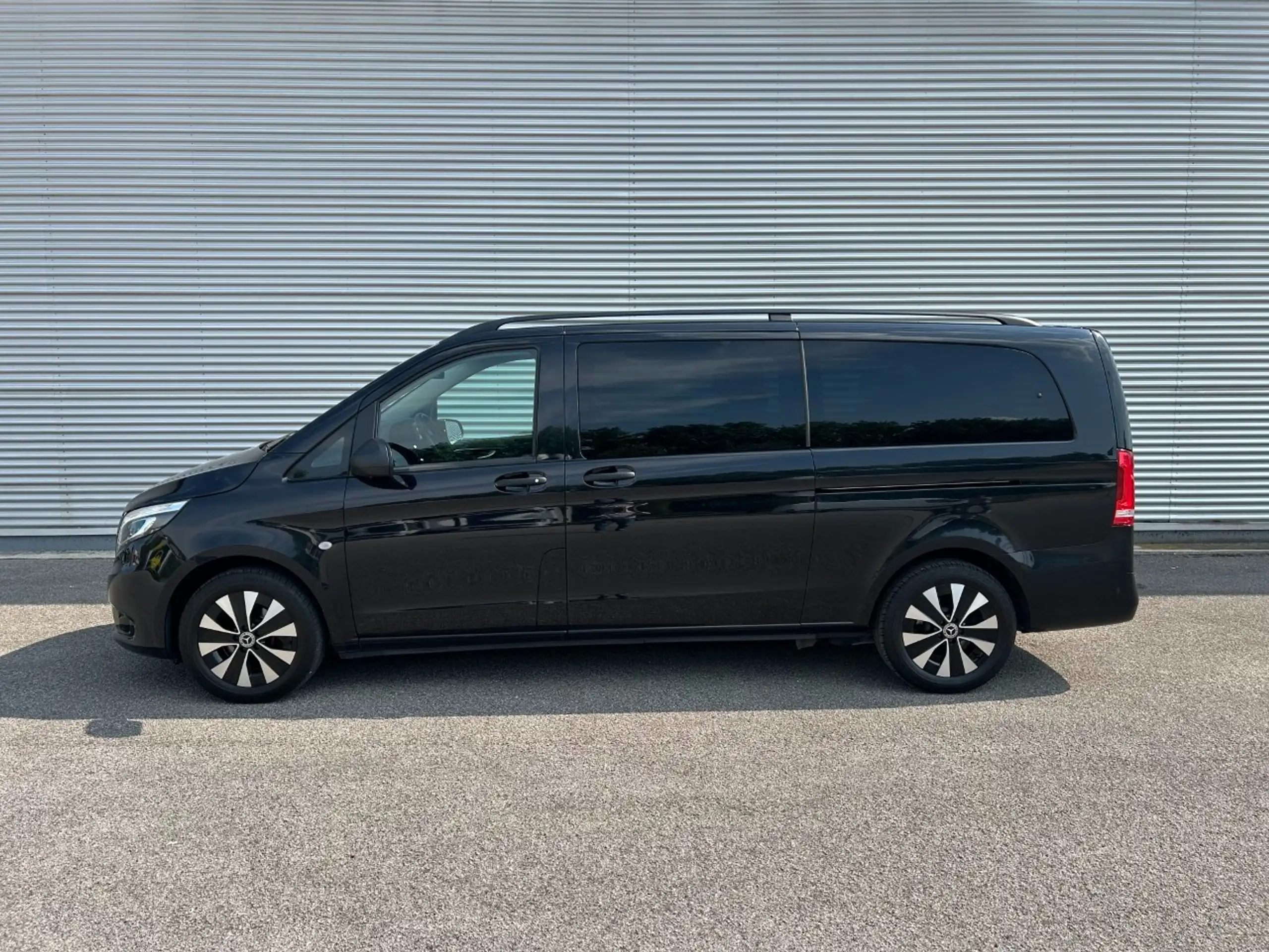 Mercedes-Benz - Vito