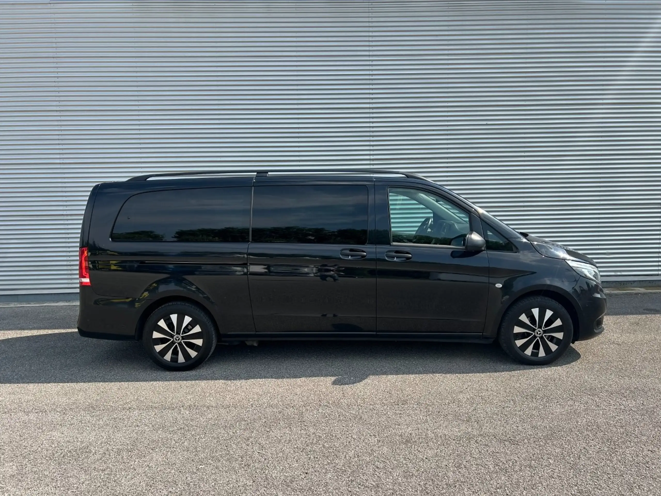 Mercedes-Benz - Vito