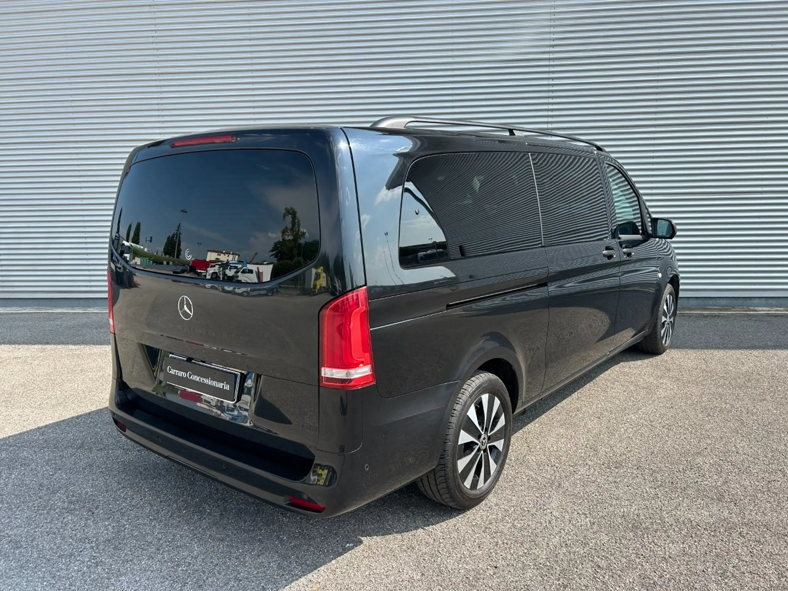 Mercedes-Benz - Vito