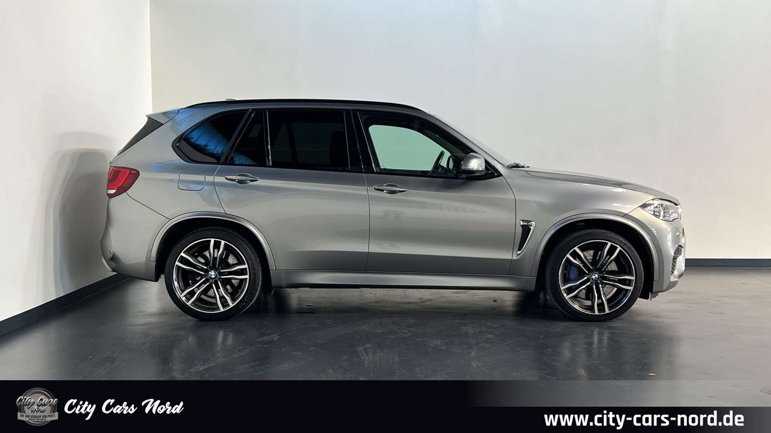 BMW - X5 M