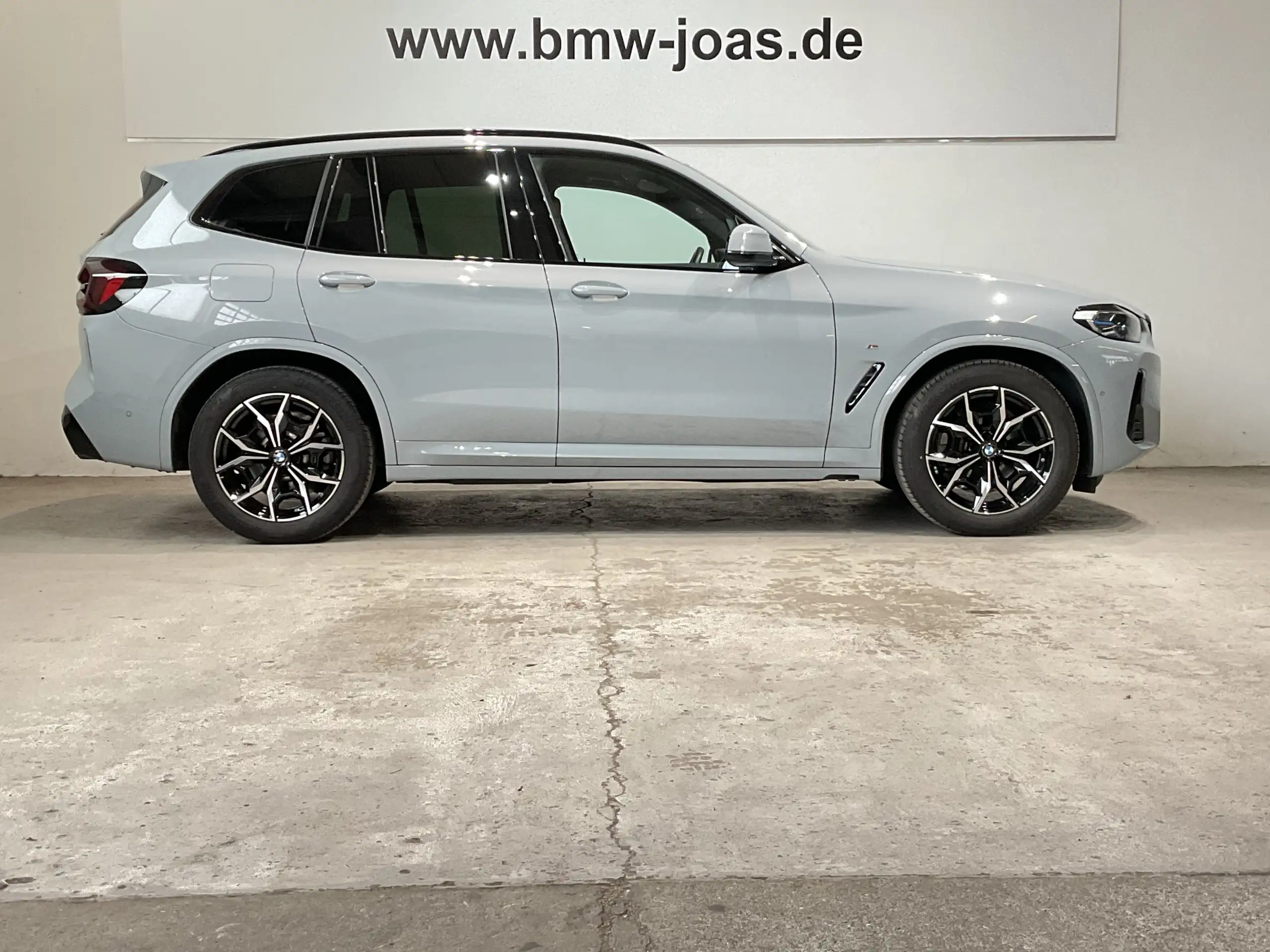 BMW - X3