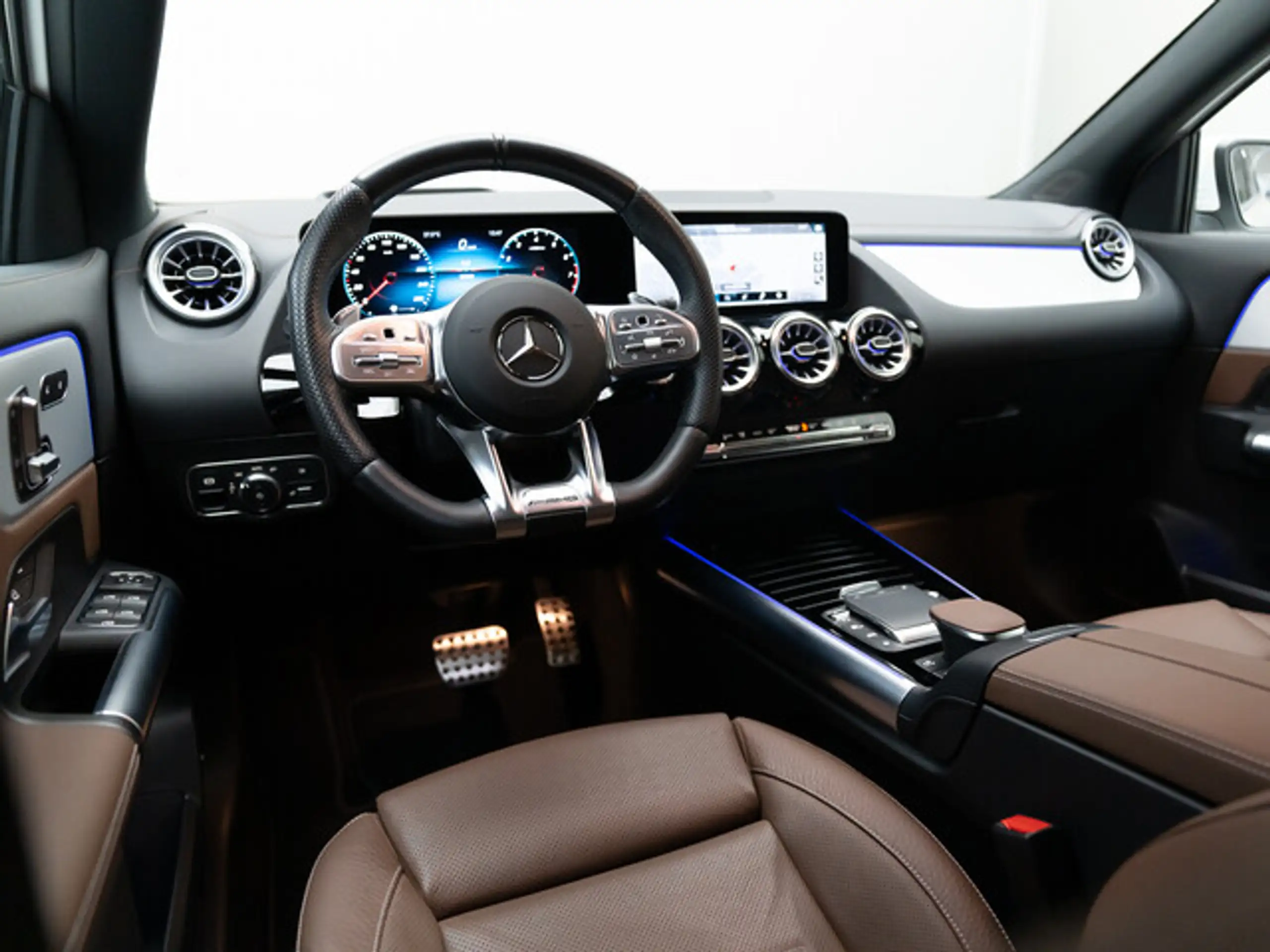 Mercedes-Benz - GLA 35 AMG