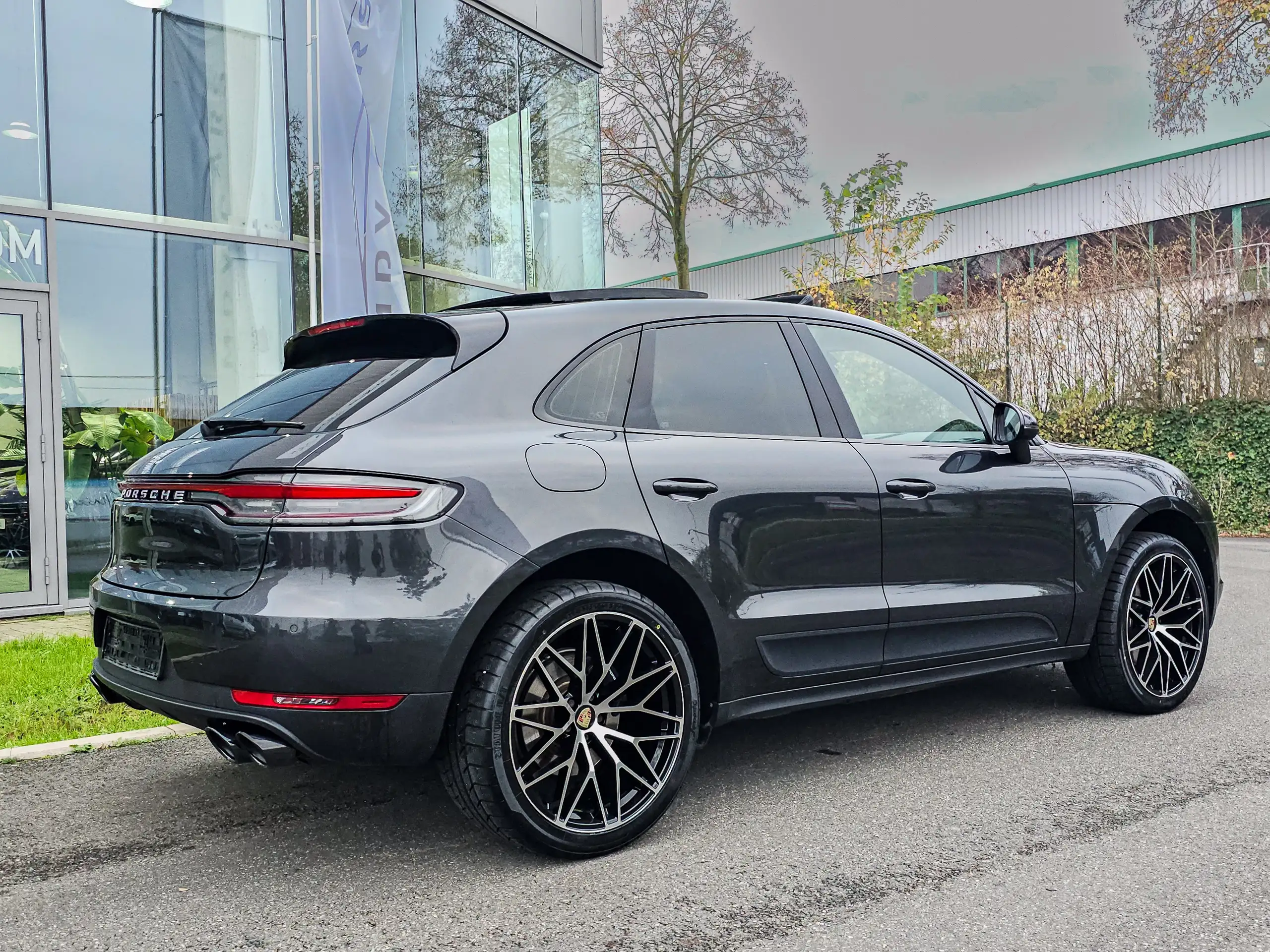 Porsche - Macan