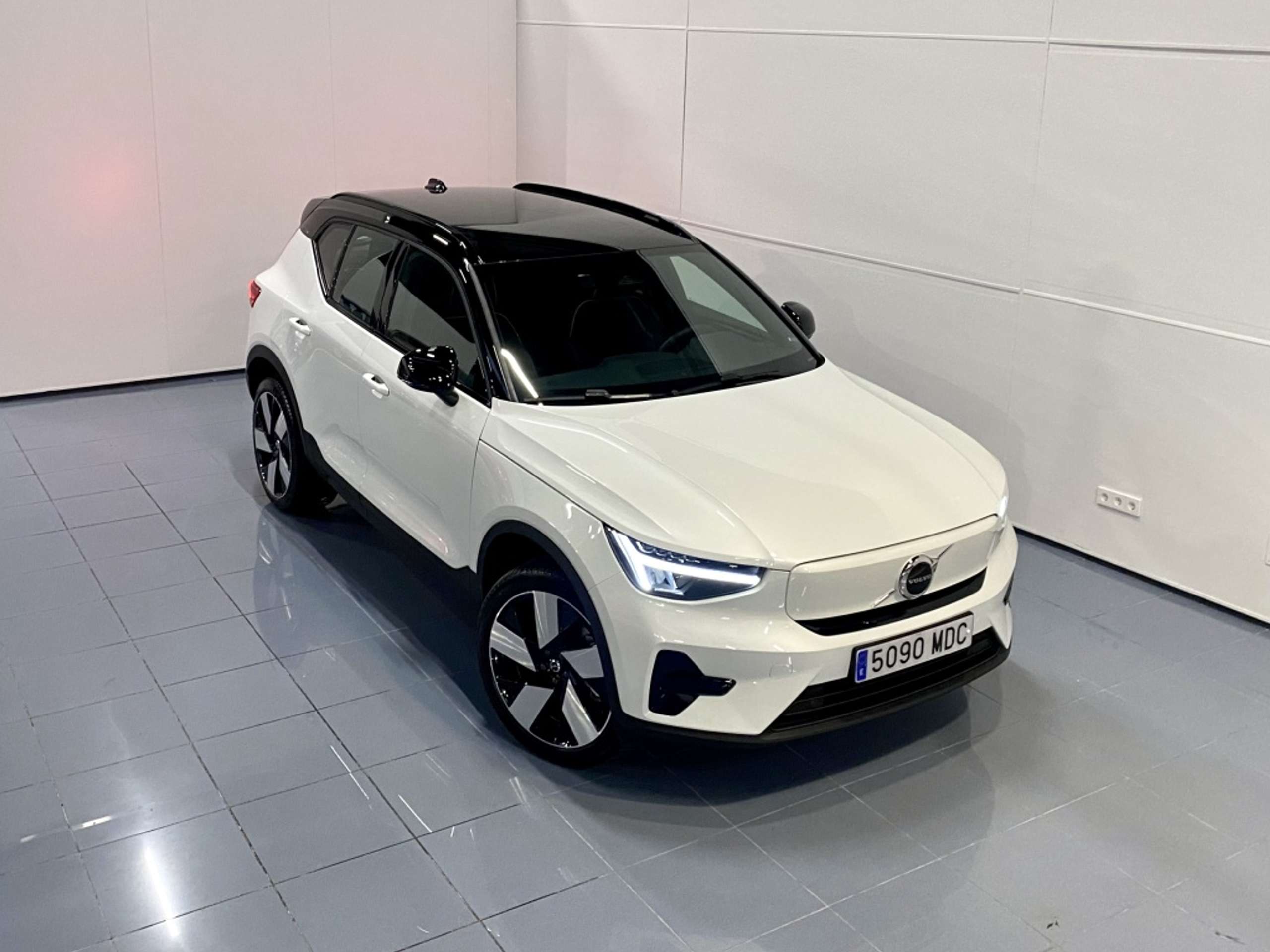 Volvo - XC40