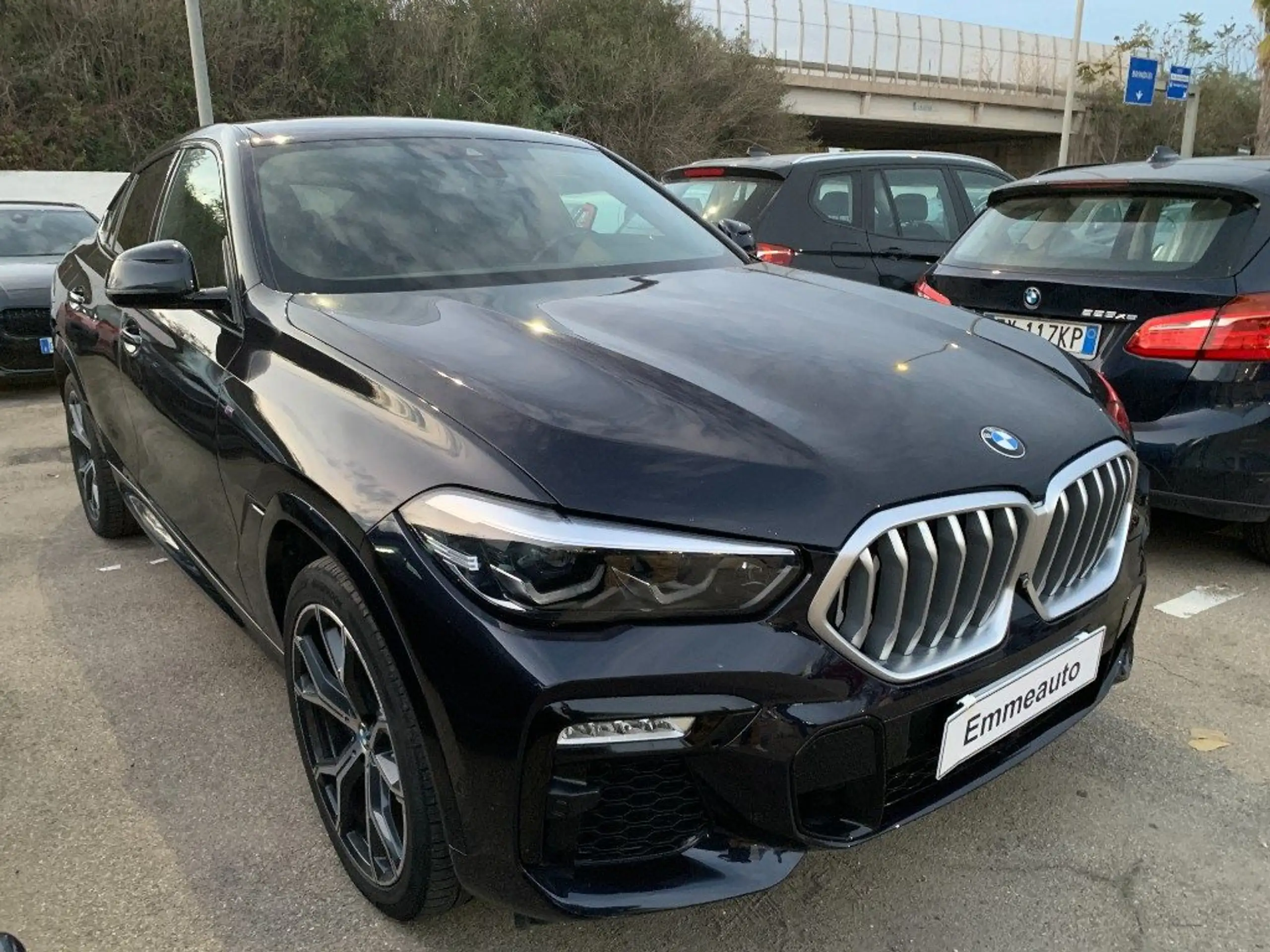 BMW - X6