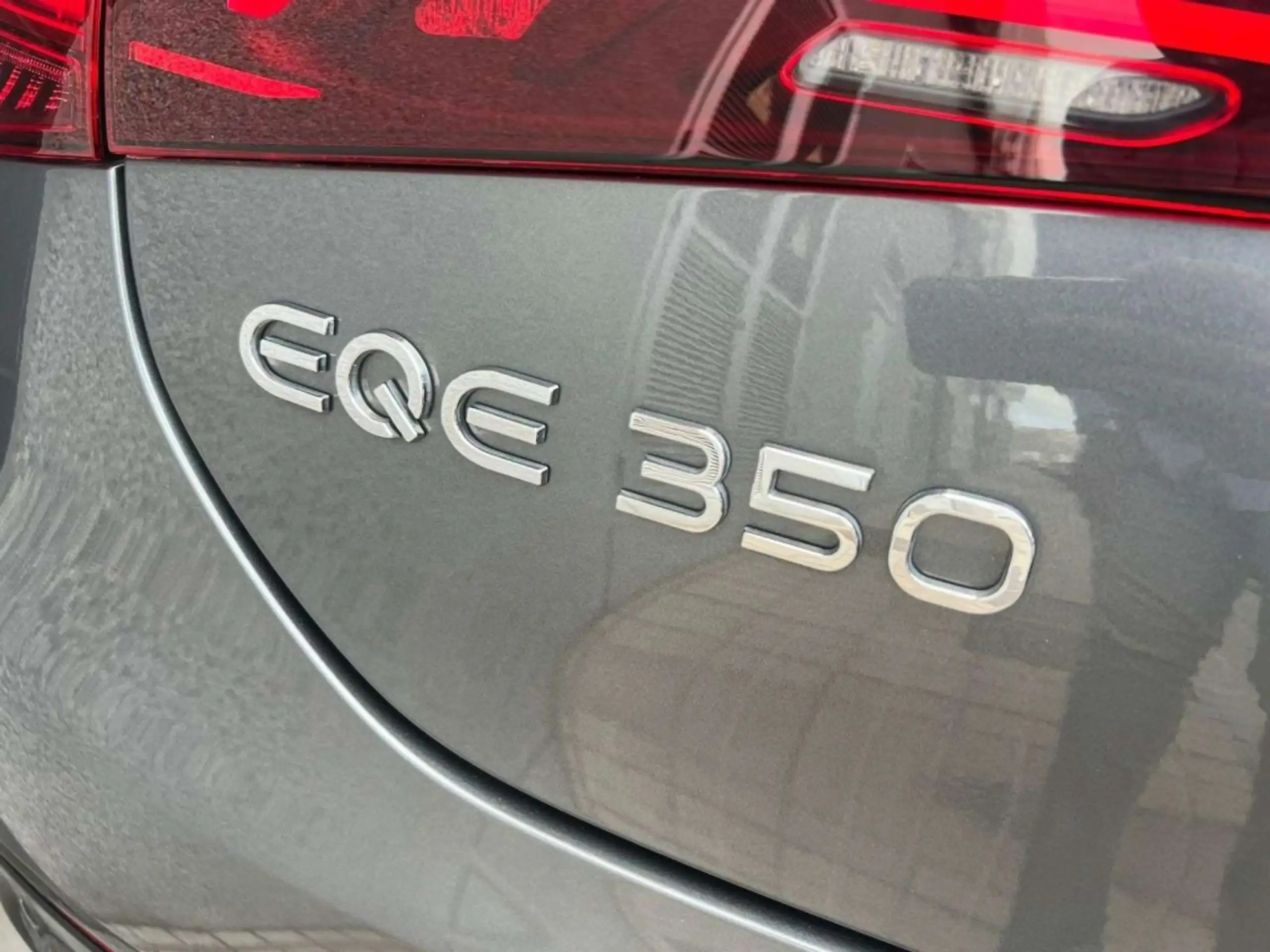 Mercedes-Benz - EQE 350