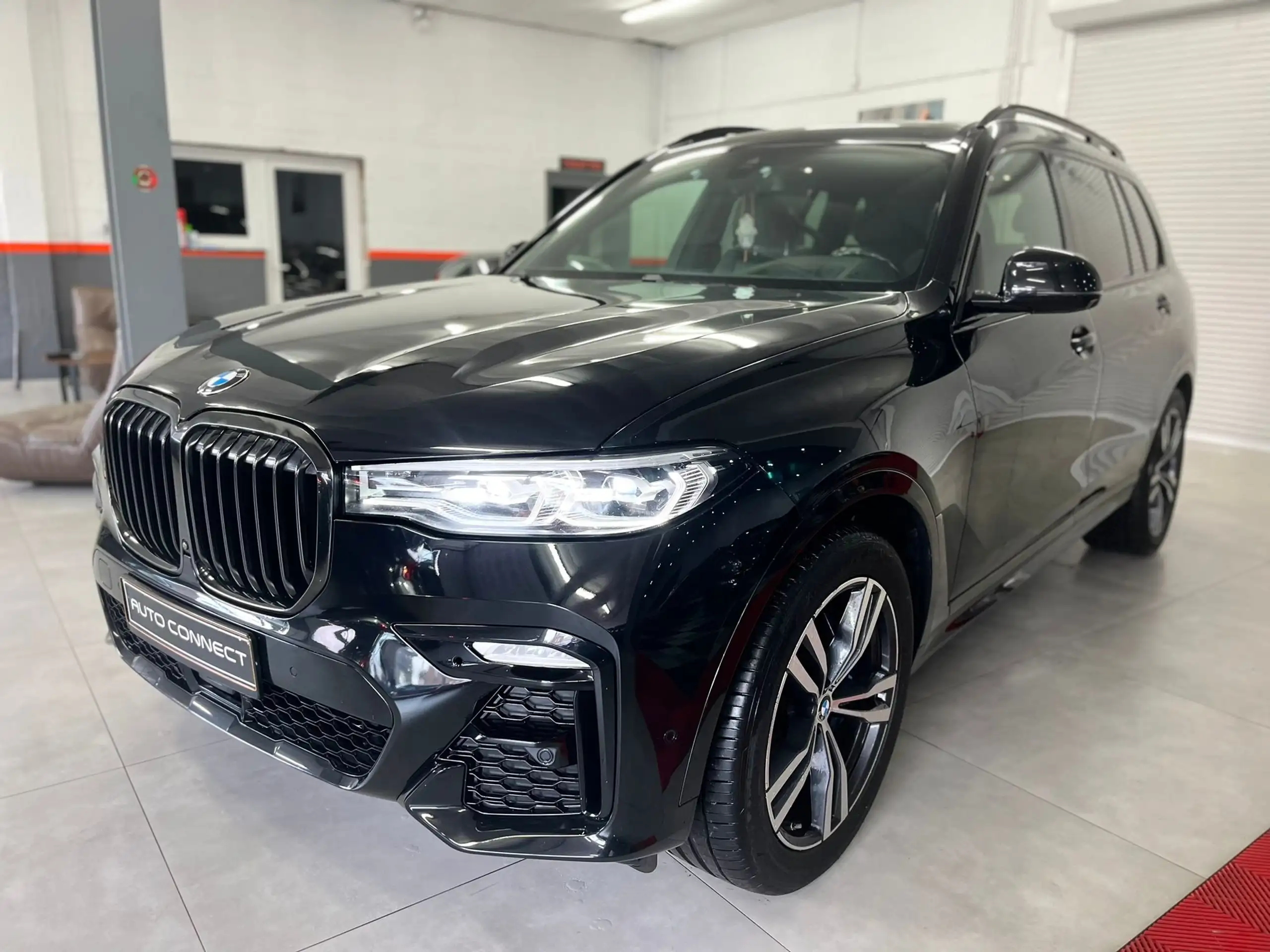 BMW - X7 M