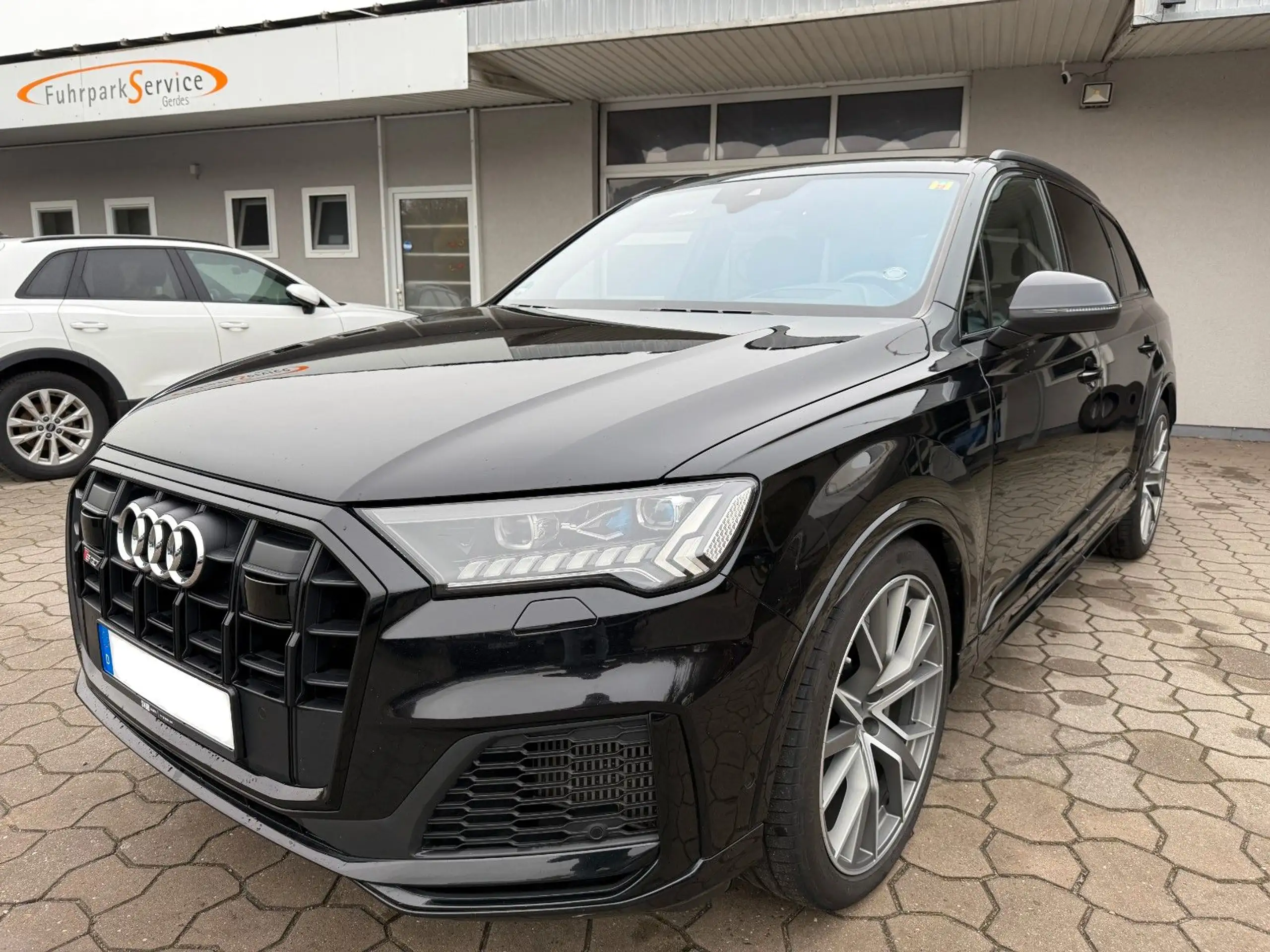 Audi - SQ7