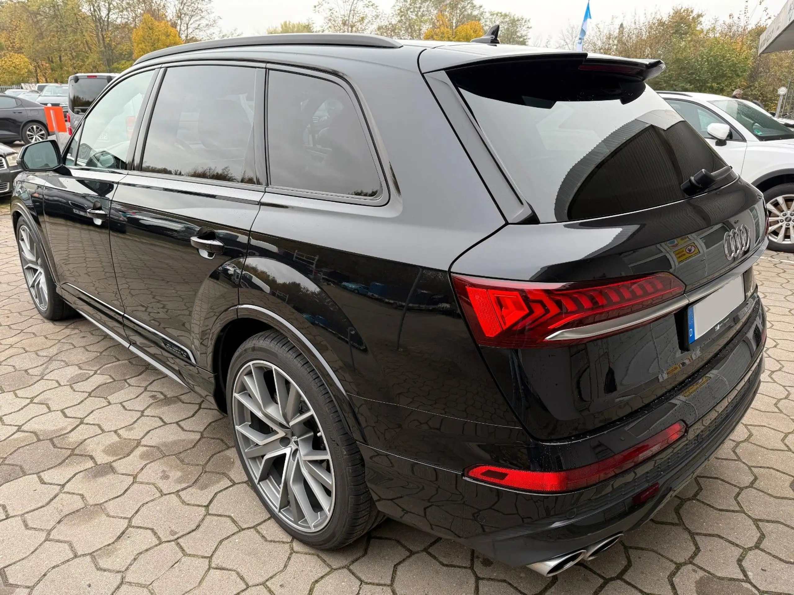 Audi - SQ7