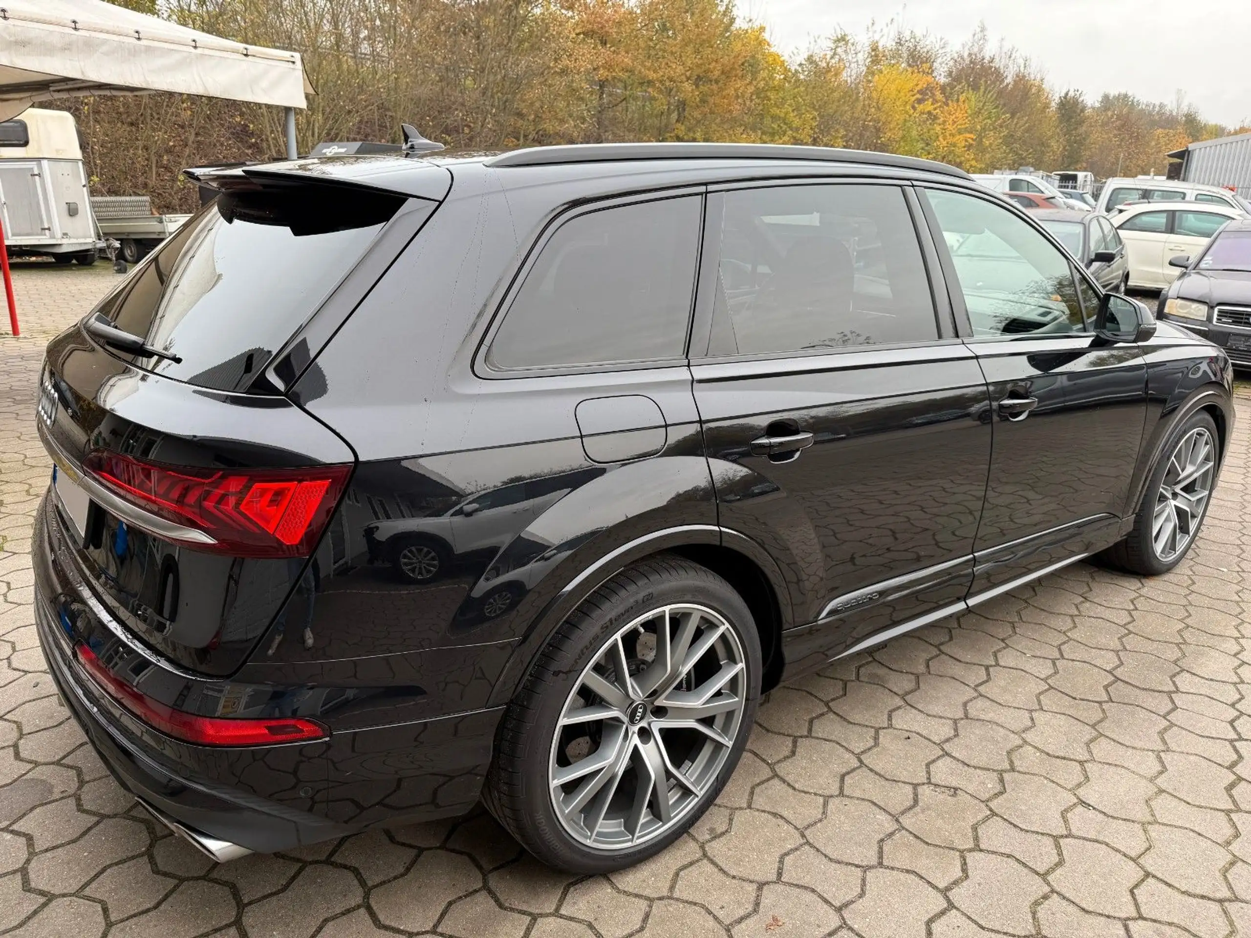 Audi - SQ7