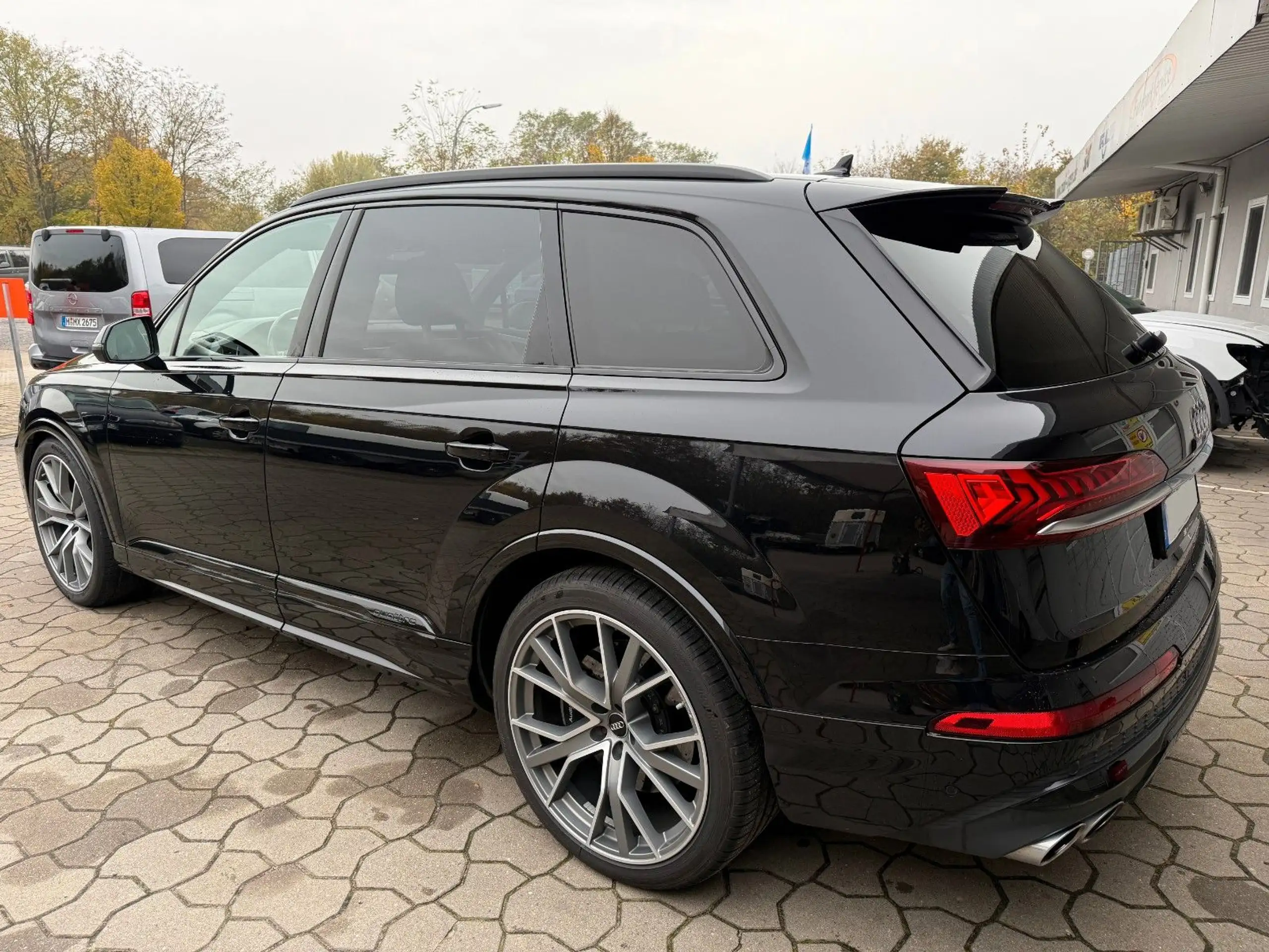 Audi - SQ7