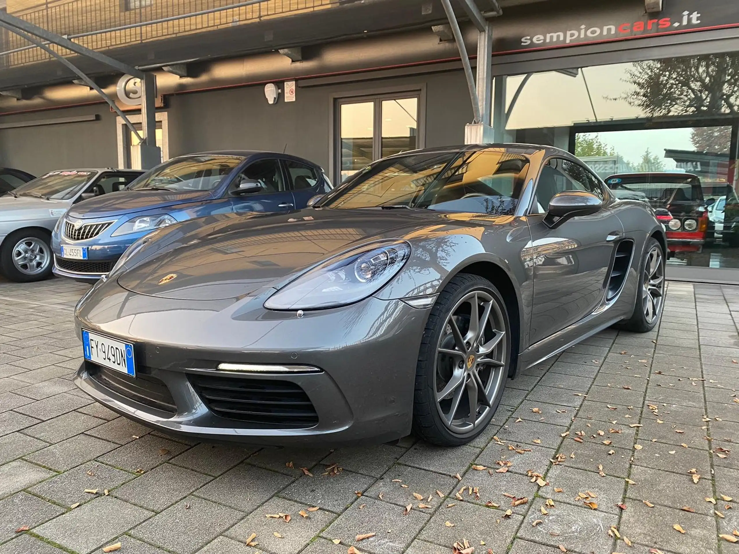 Porsche Cayman 2018