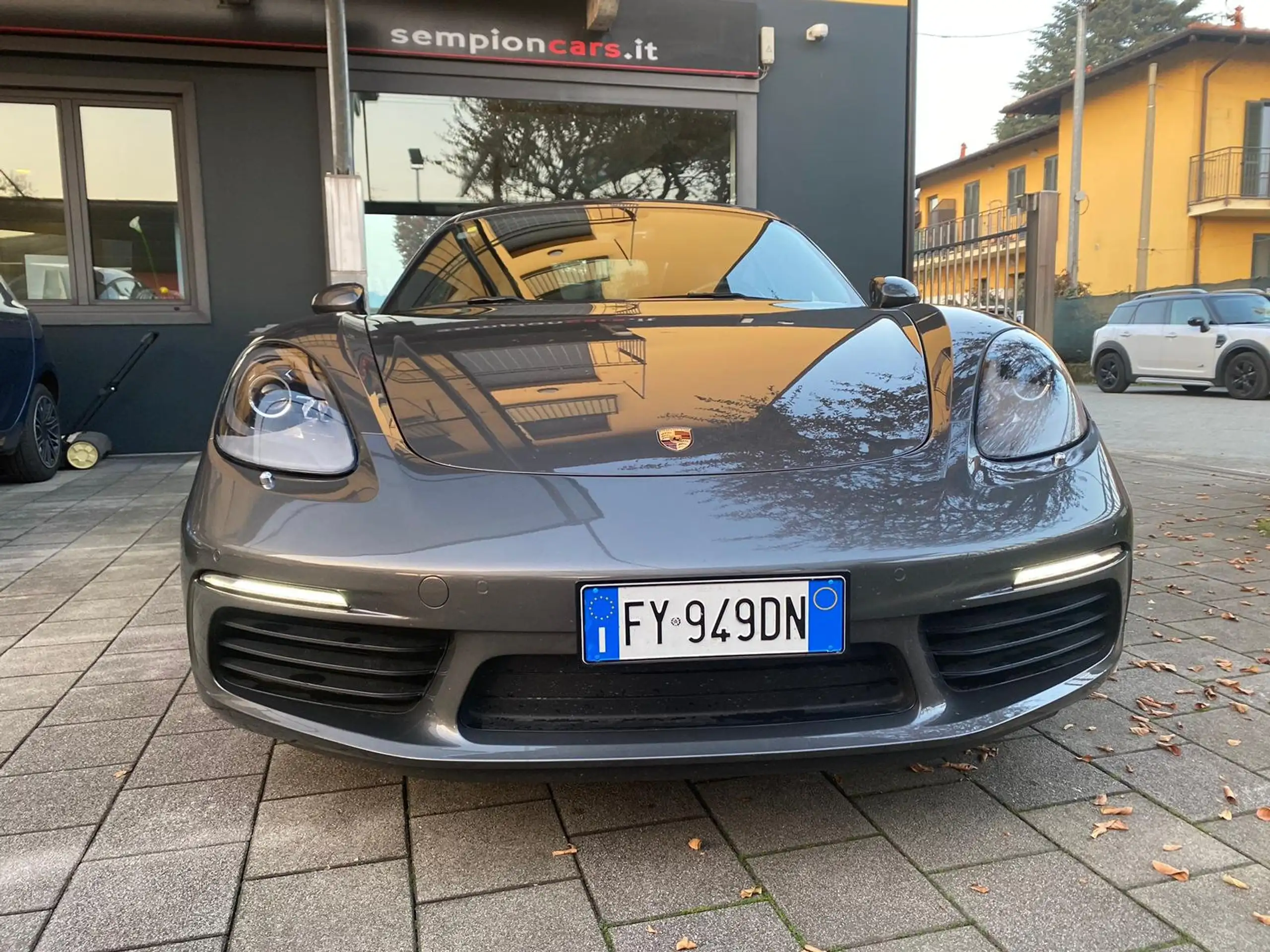 Porsche - Cayman