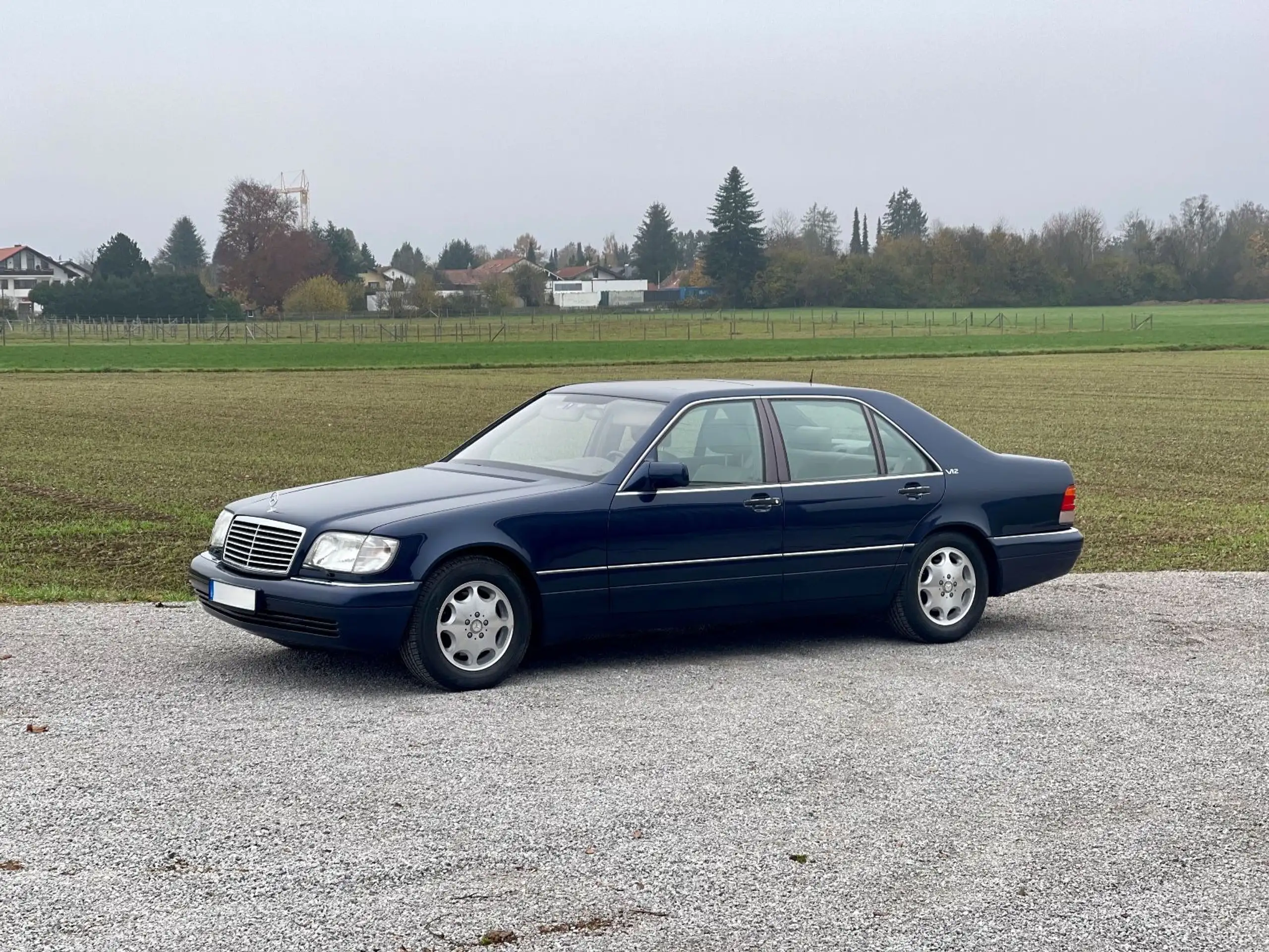 Mercedes-Benz - S 600