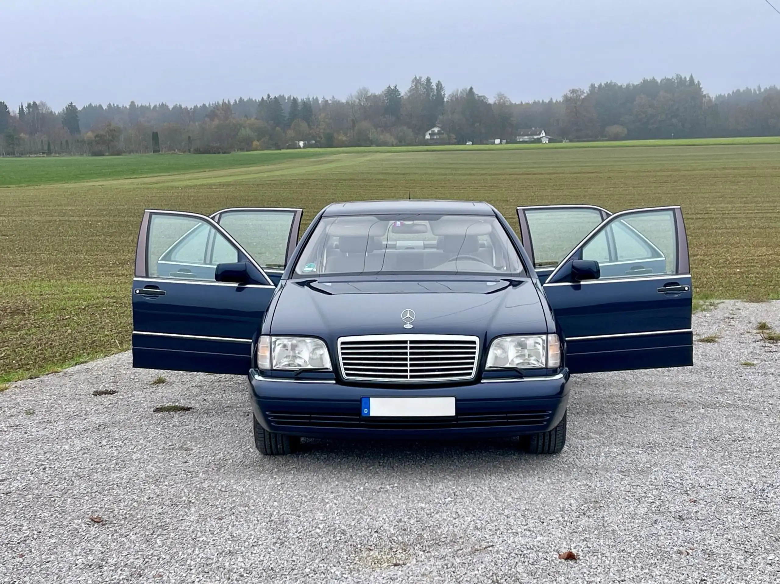 Mercedes-Benz - S 600