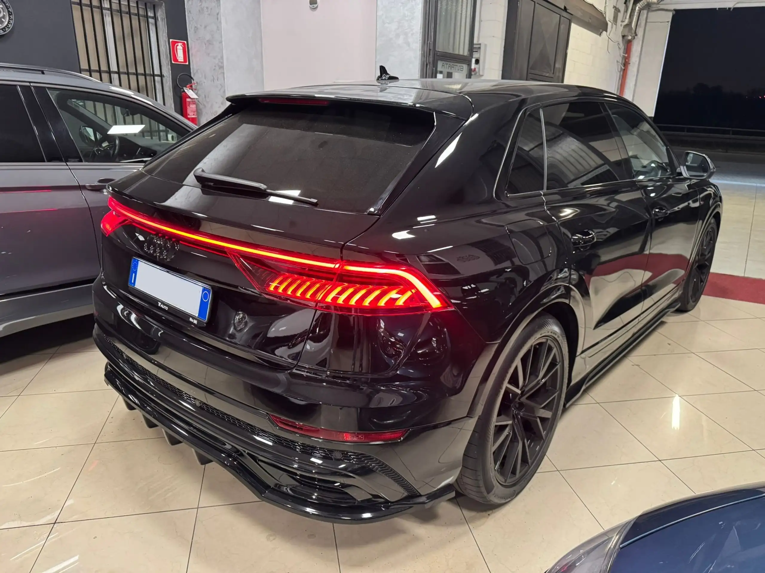 Audi - Q8