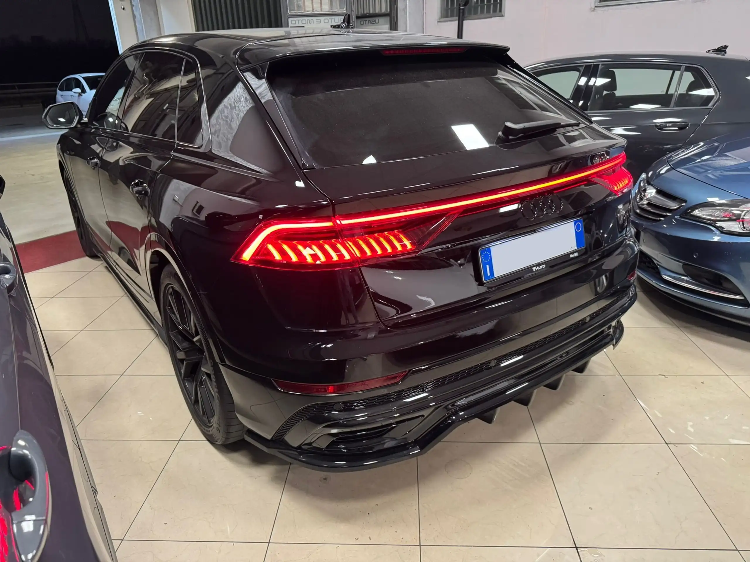 Audi - Q8