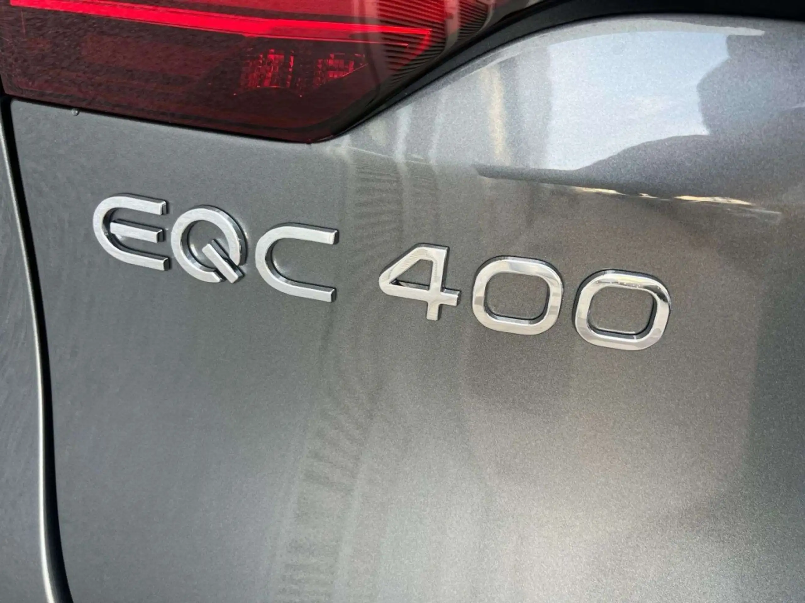 Mercedes-Benz - EQC 400