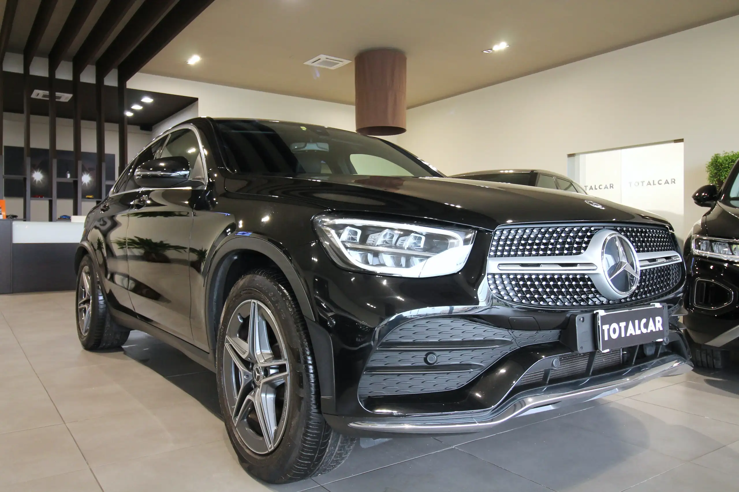 Mercedes-Benz - GLC 300