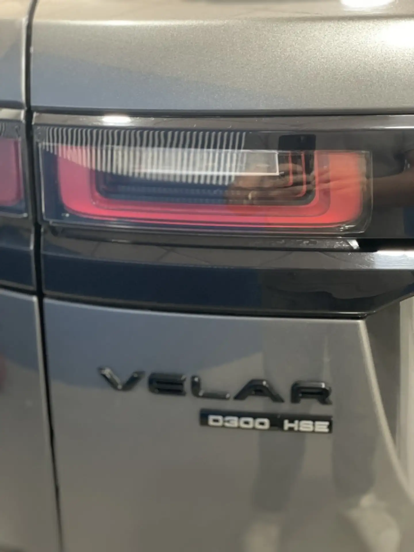 Land Rover - Range Rover Velar