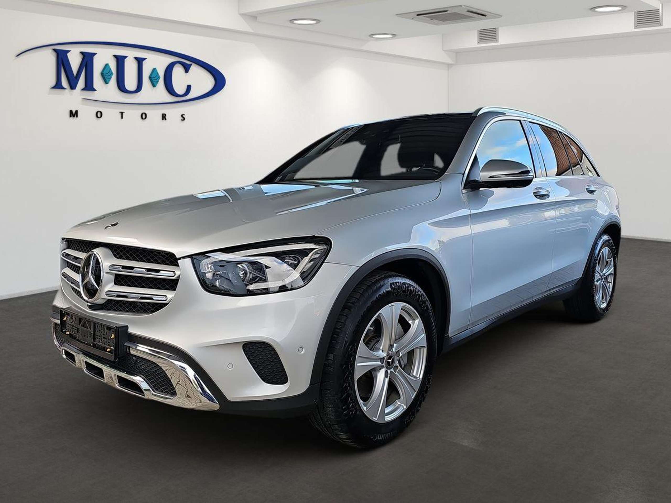 Mercedes-Benz - GLC 300