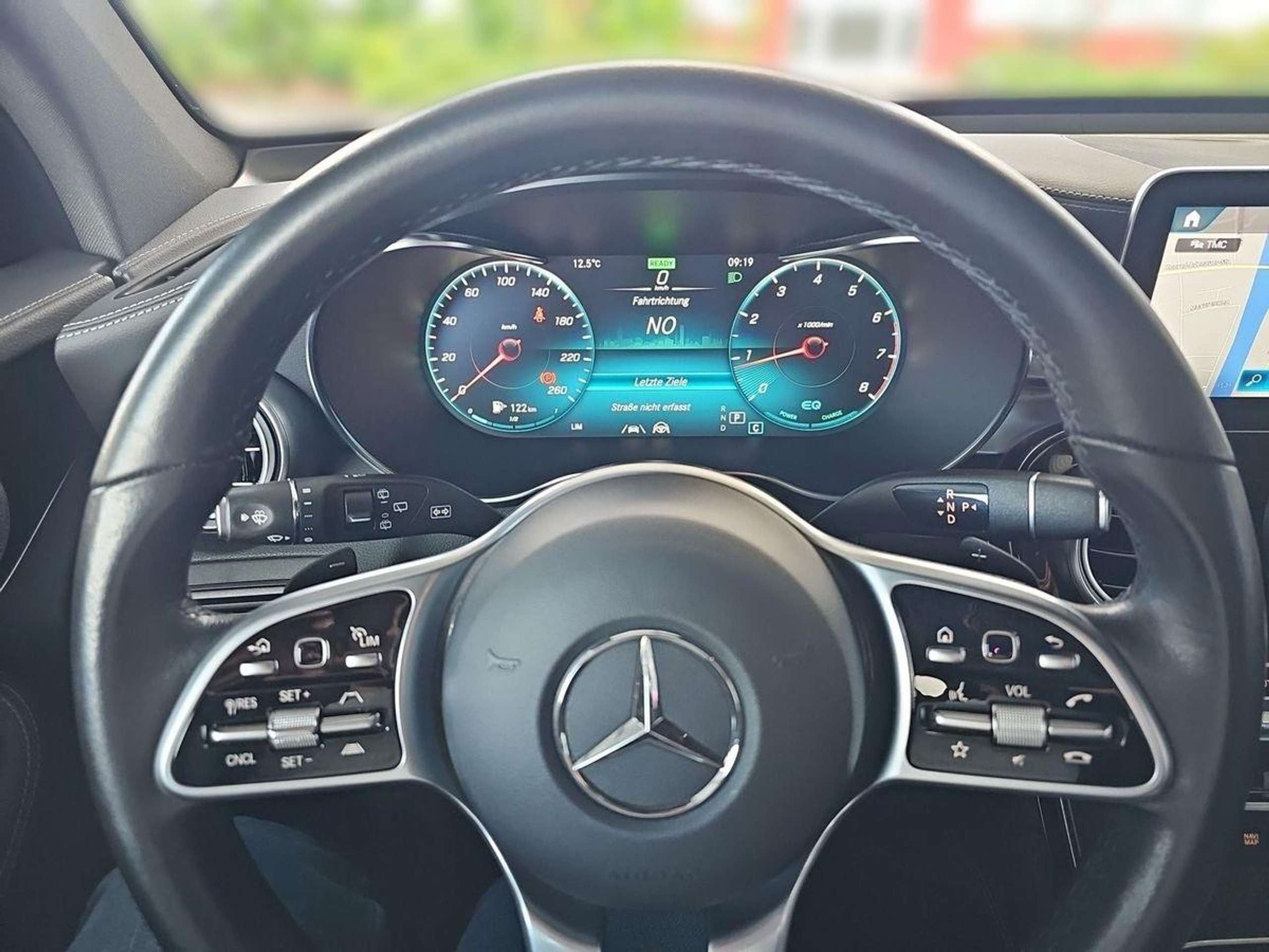 Mercedes-Benz - GLC 300