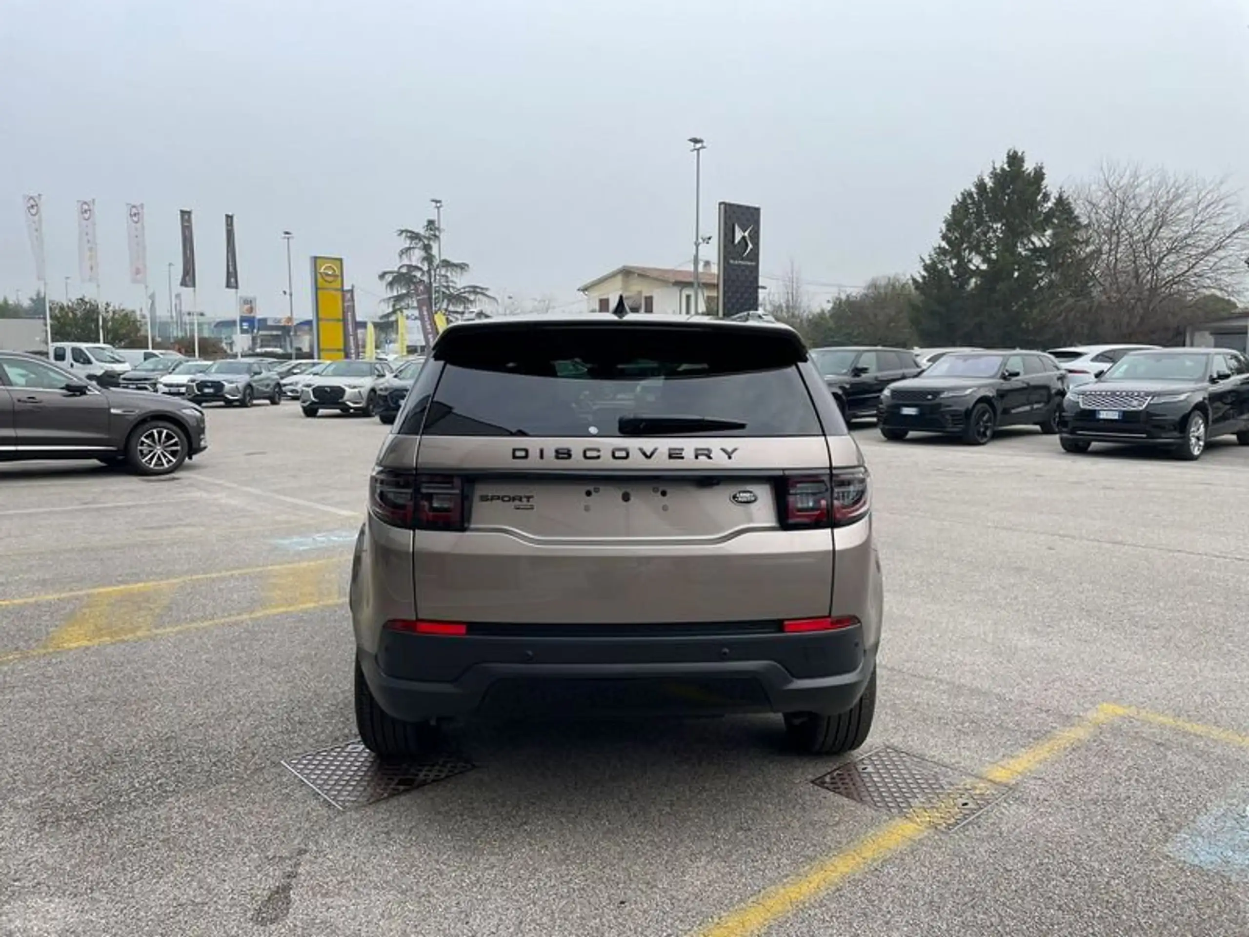 Land Rover - Discovery Sport