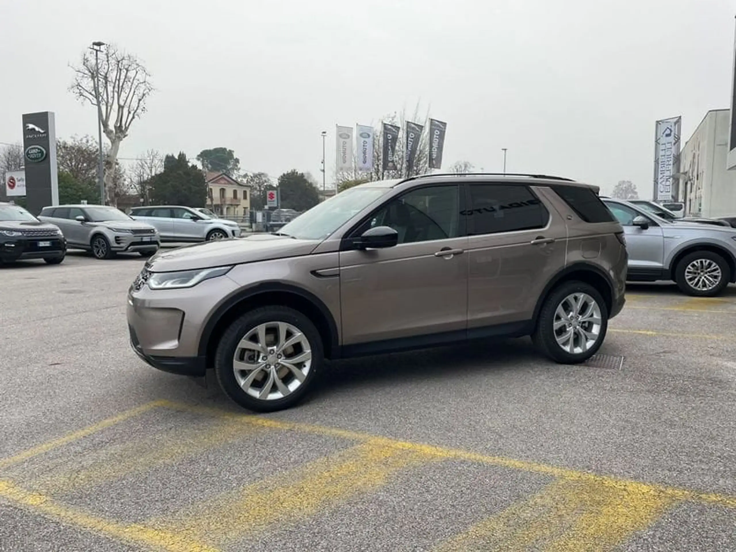 Land Rover - Discovery Sport