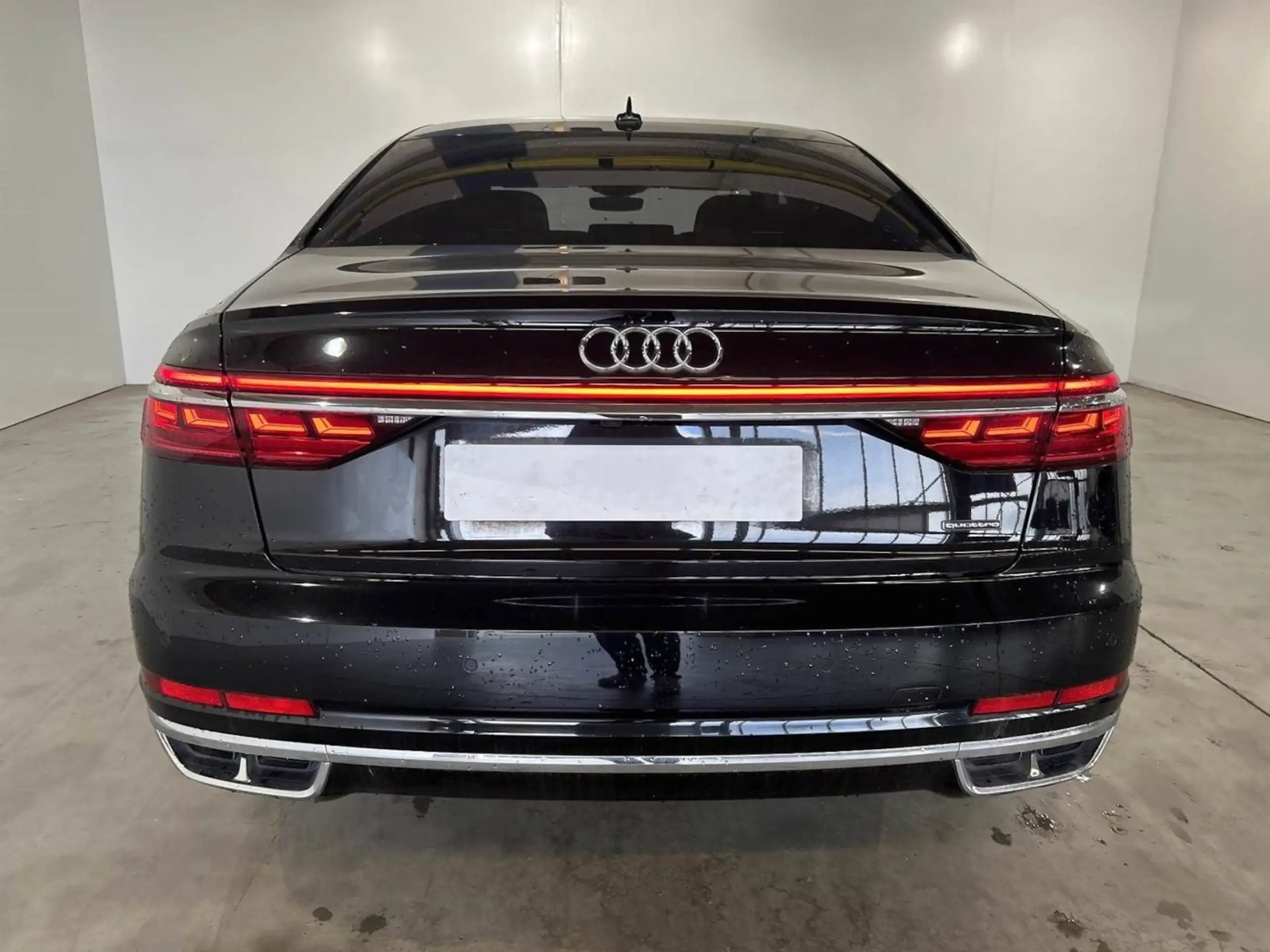 Audi - A8