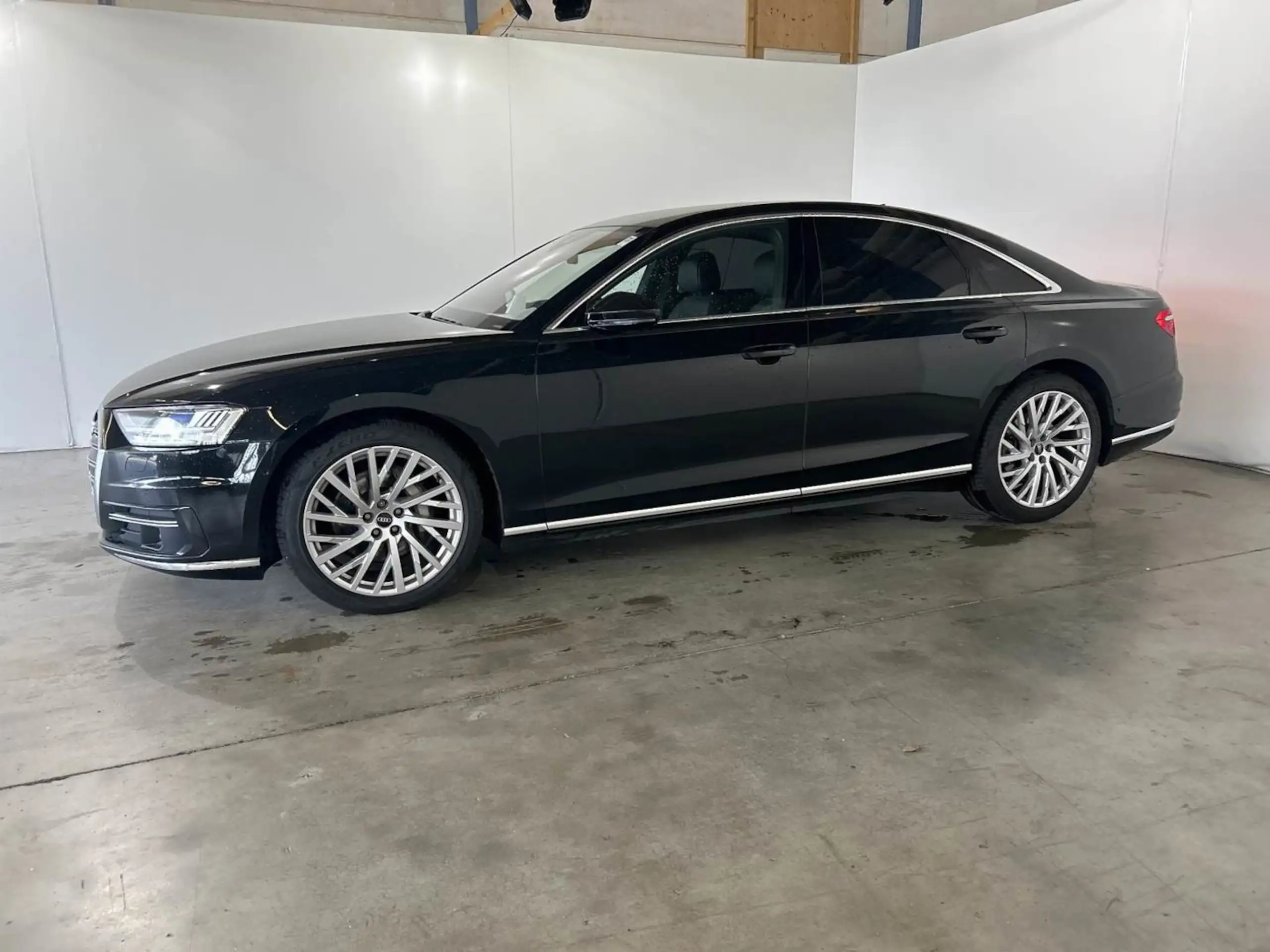 Audi - A8