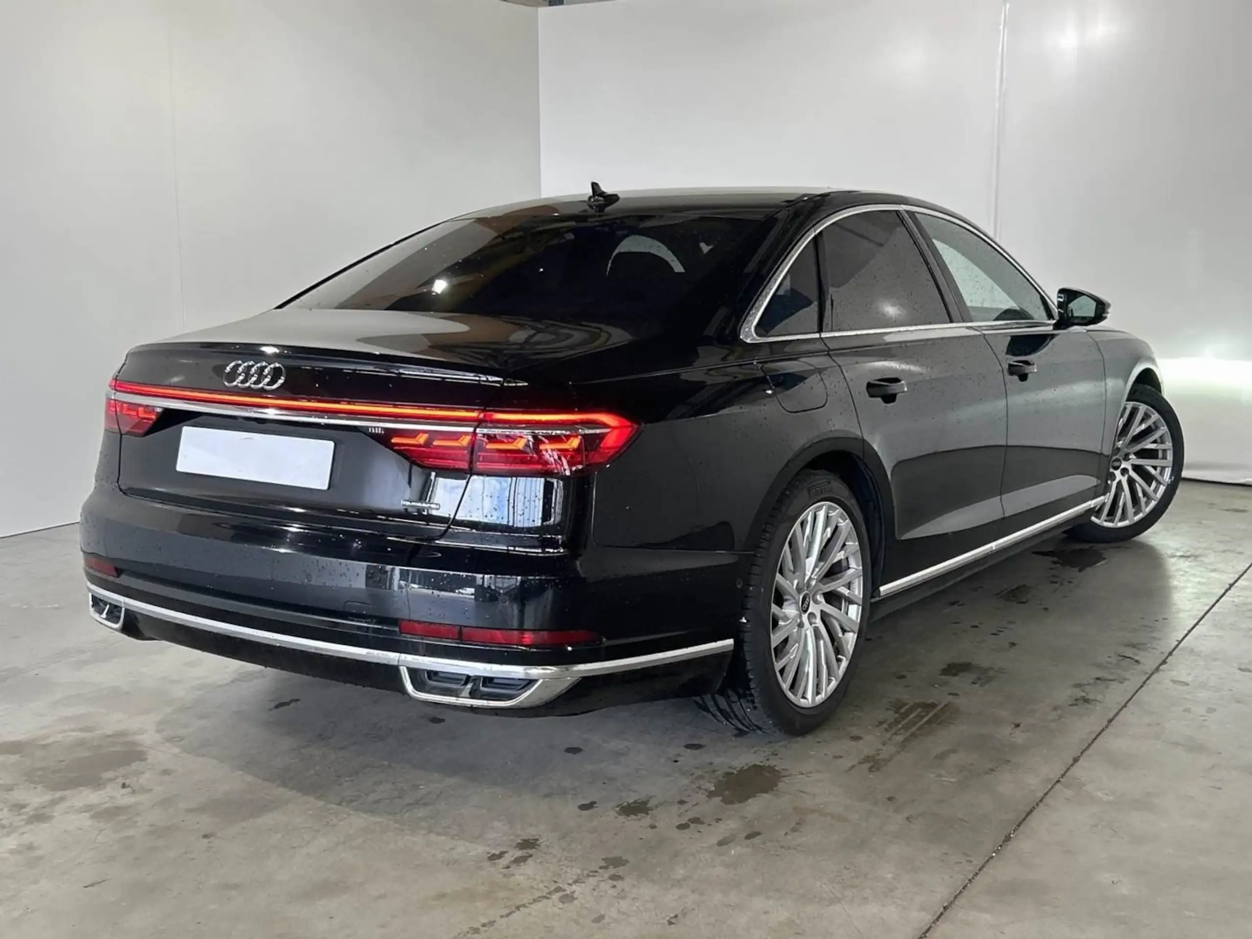 Audi - A8