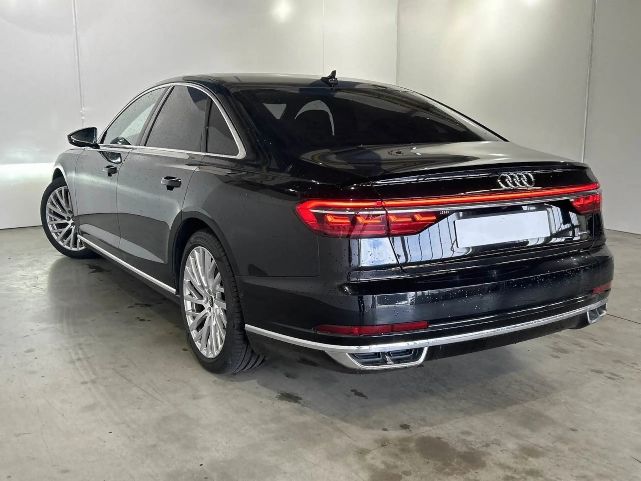 Audi - A8