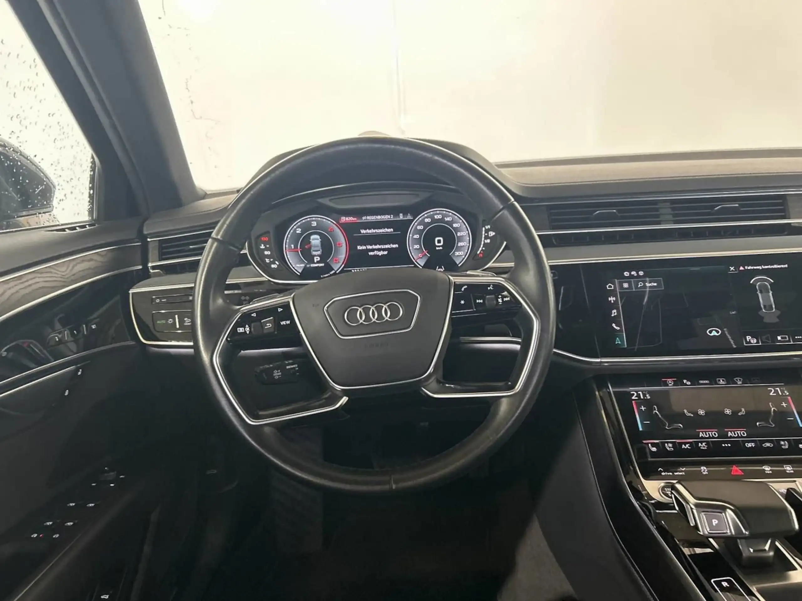 Audi - A8