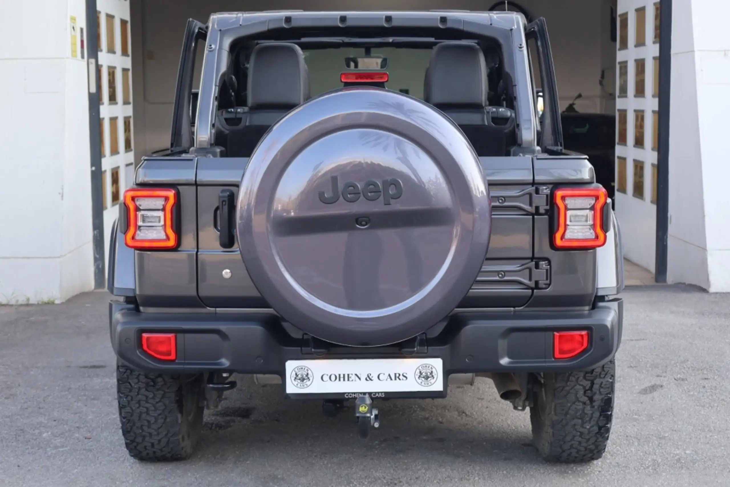 Jeep - Wrangler