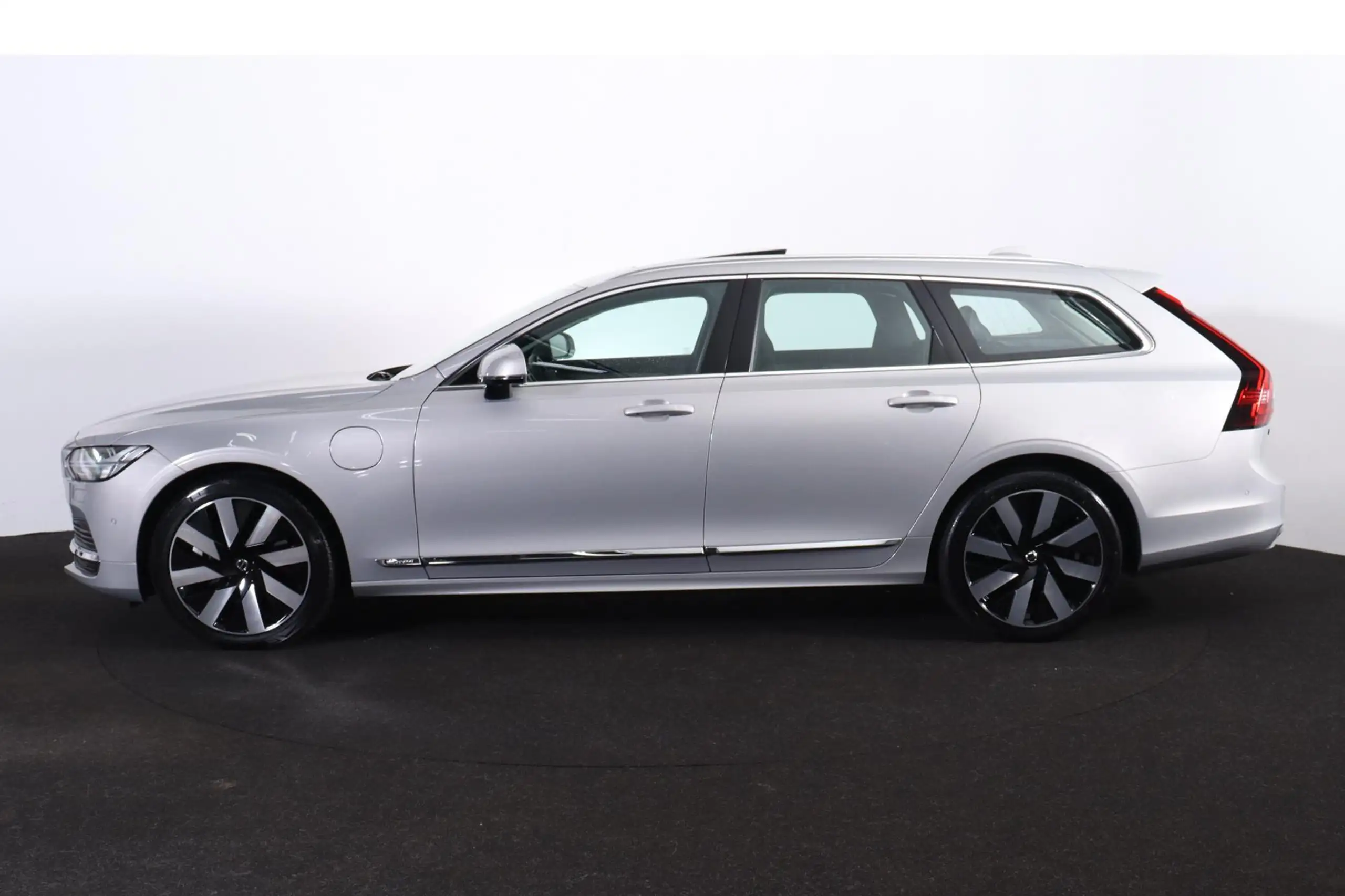 Volvo - V90