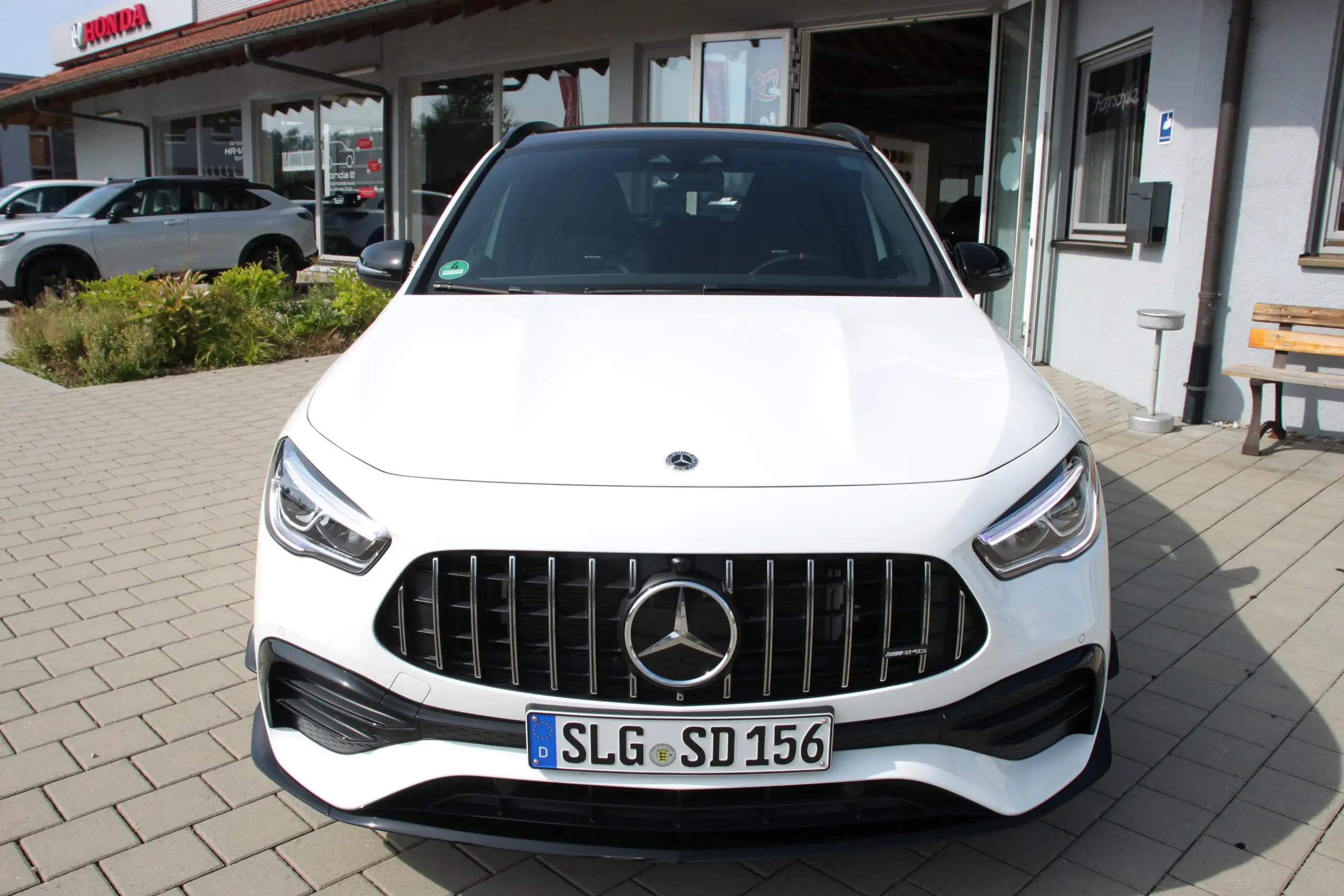 Mercedes-Benz - GLA 35 AMG