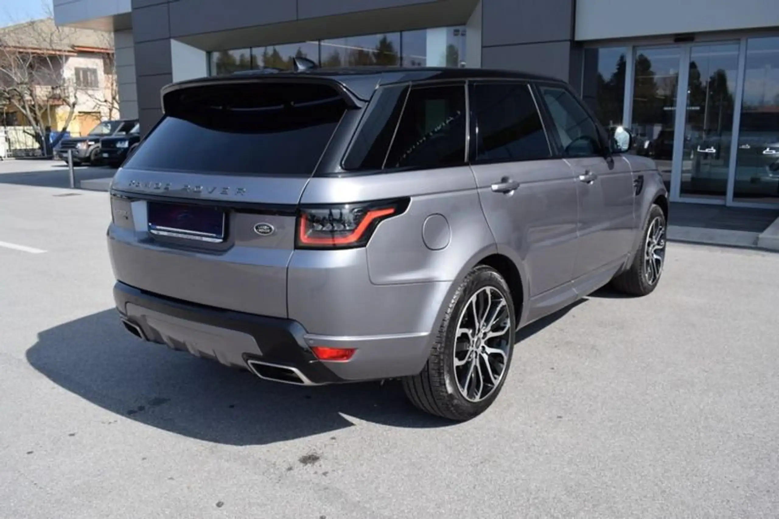 Land Rover - Range Rover Sport