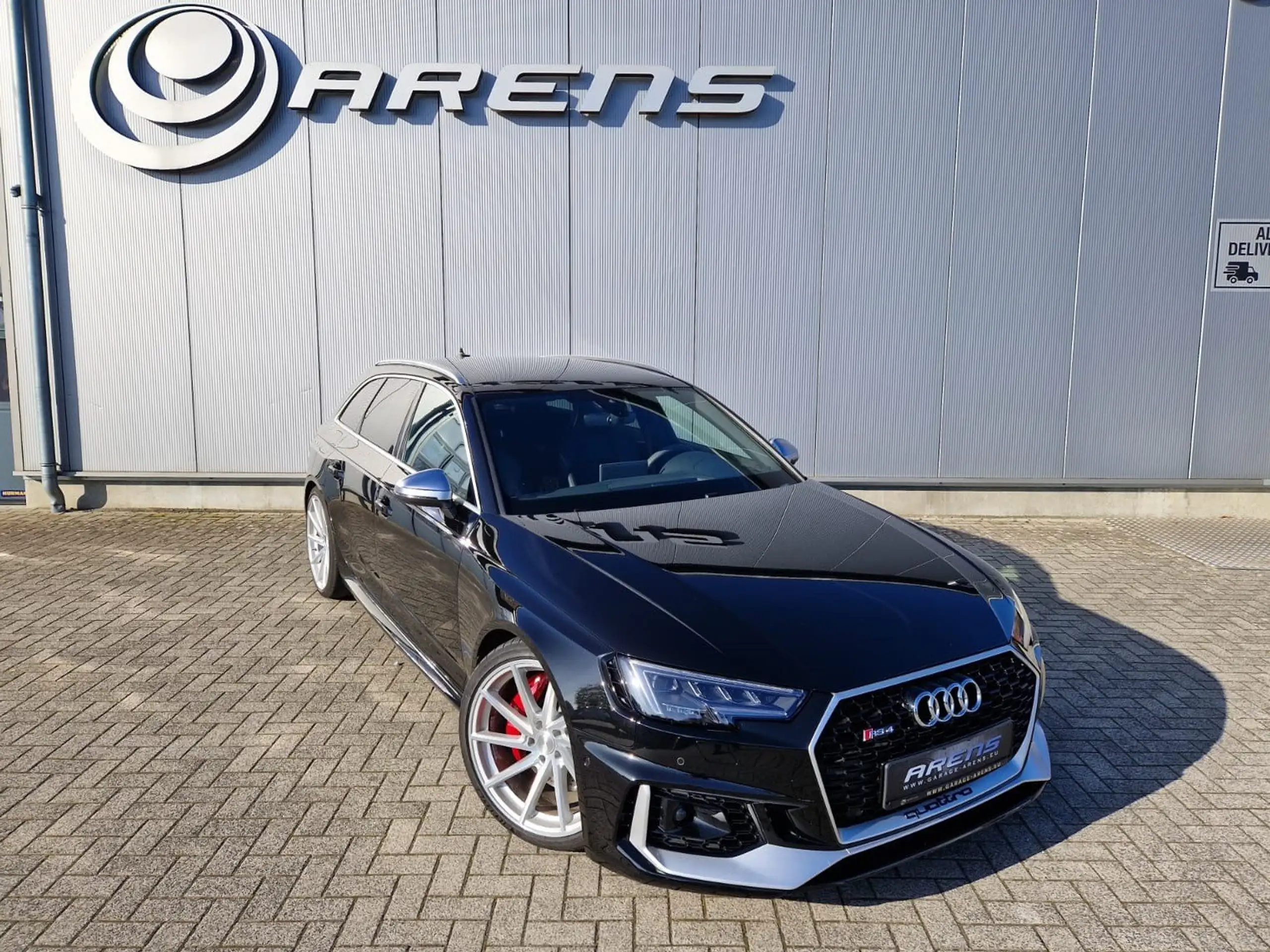 Audi - RS4