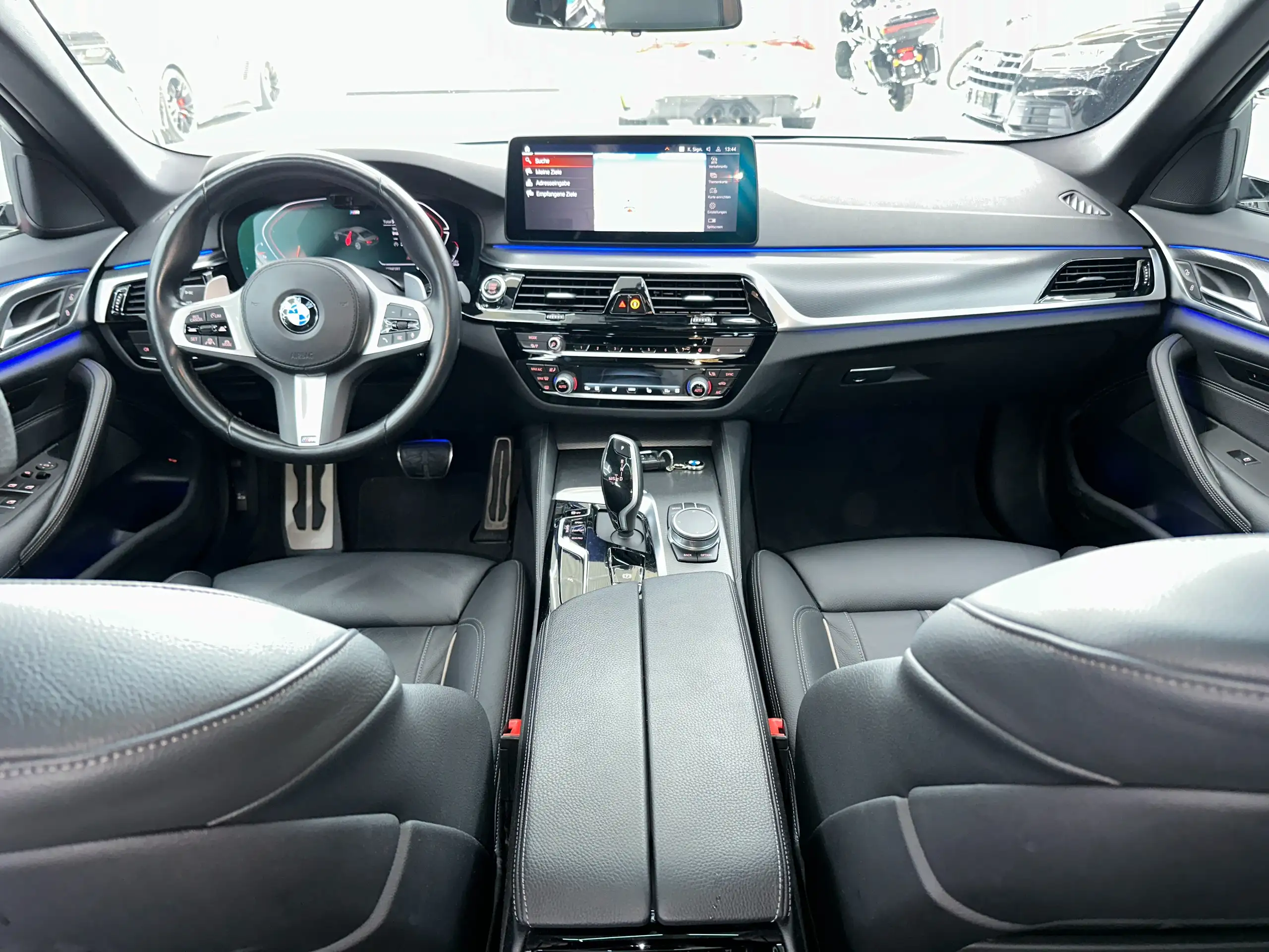 BMW - 530