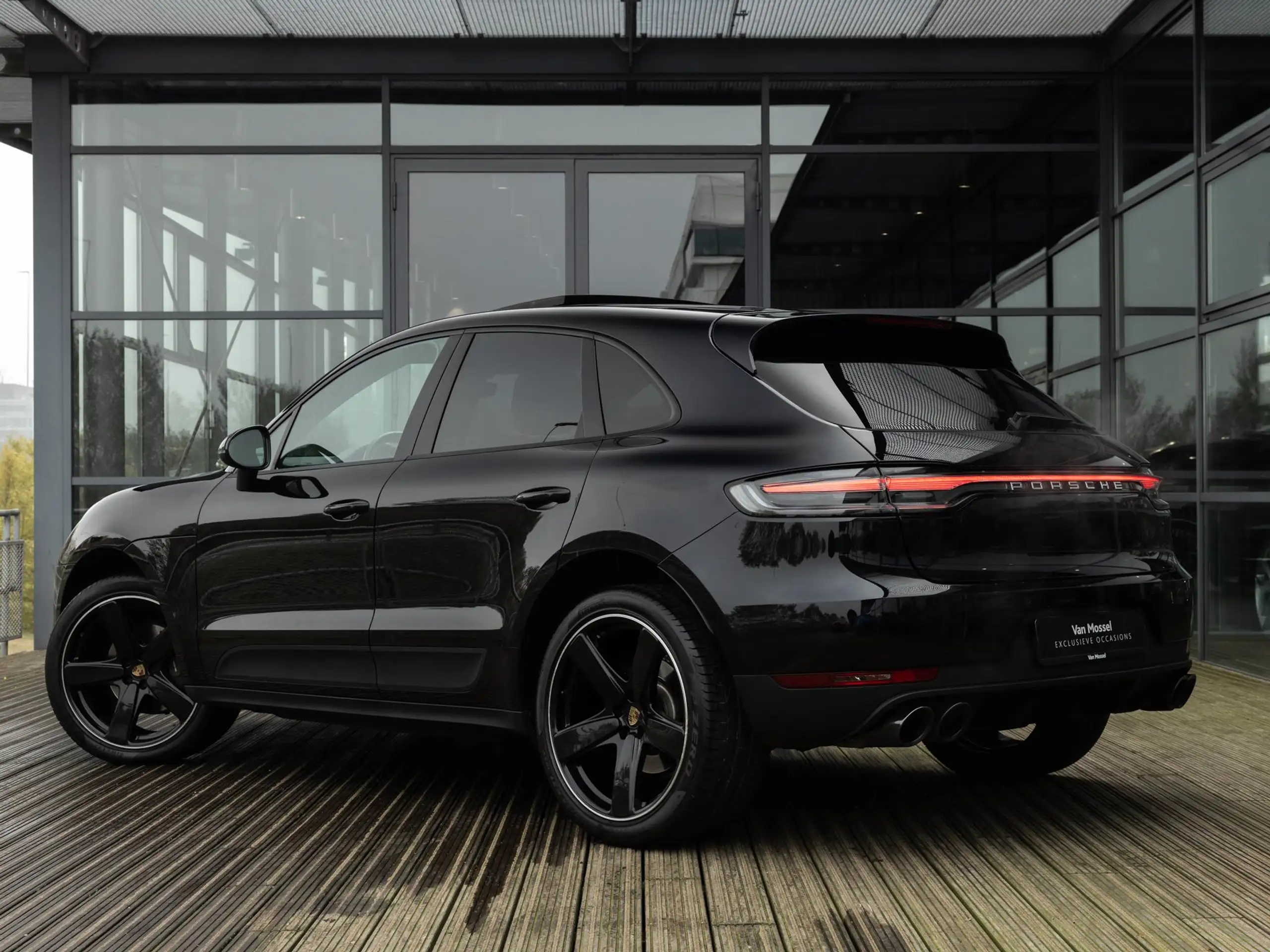 Porsche - Macan