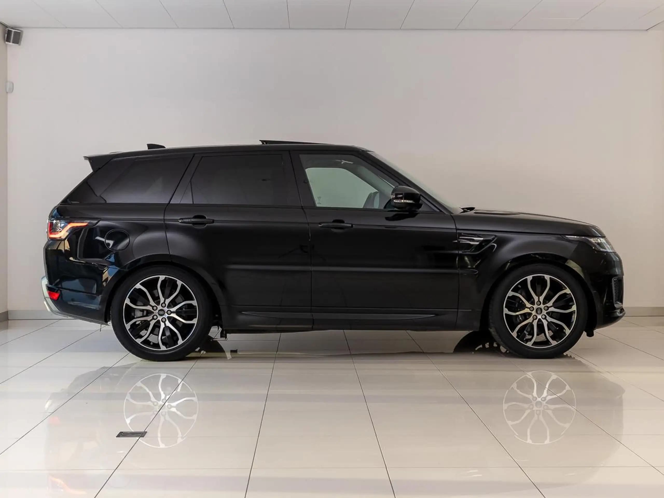 Land Rover - Range Rover Sport