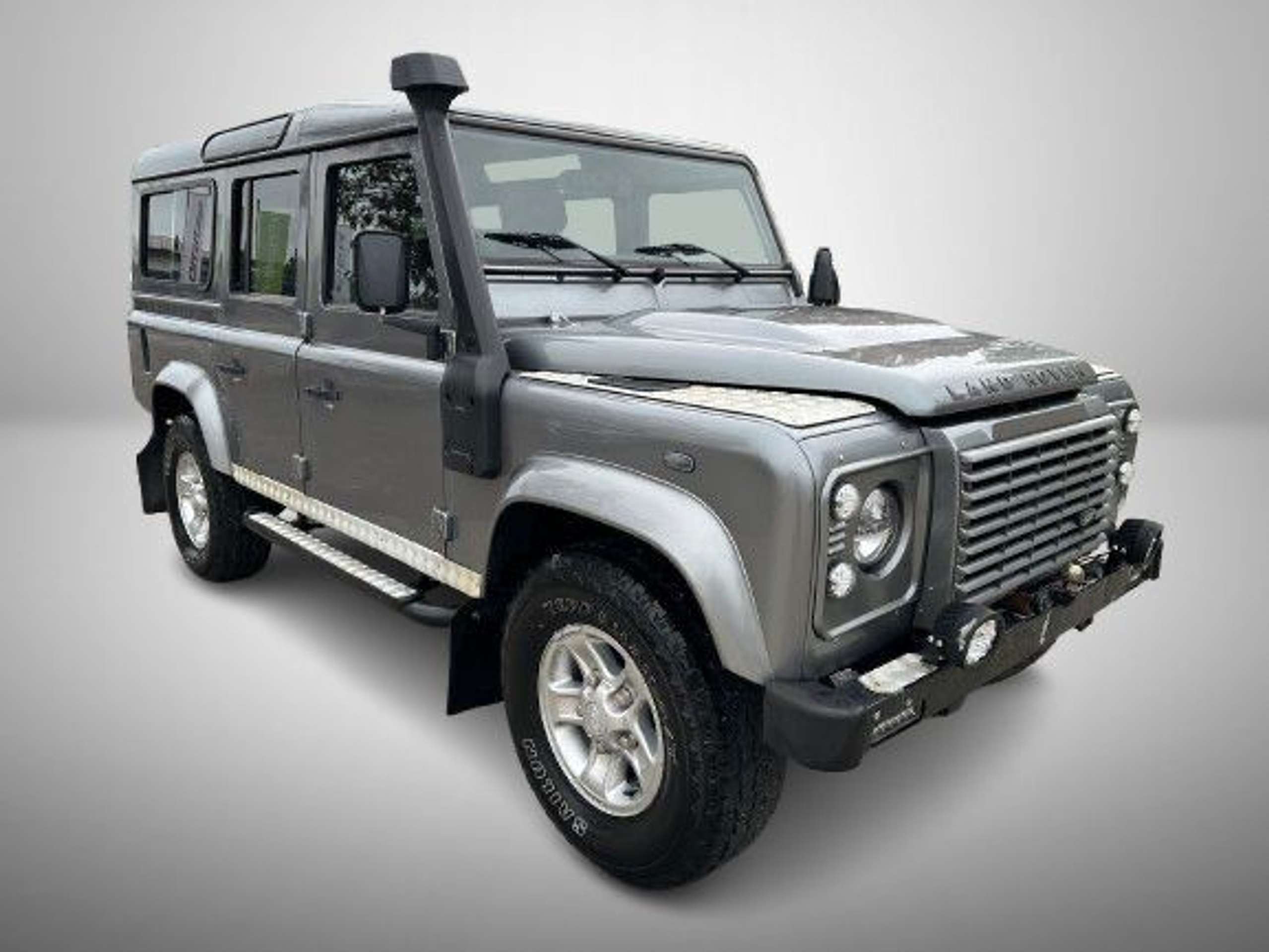 Land Rover Defender 2013