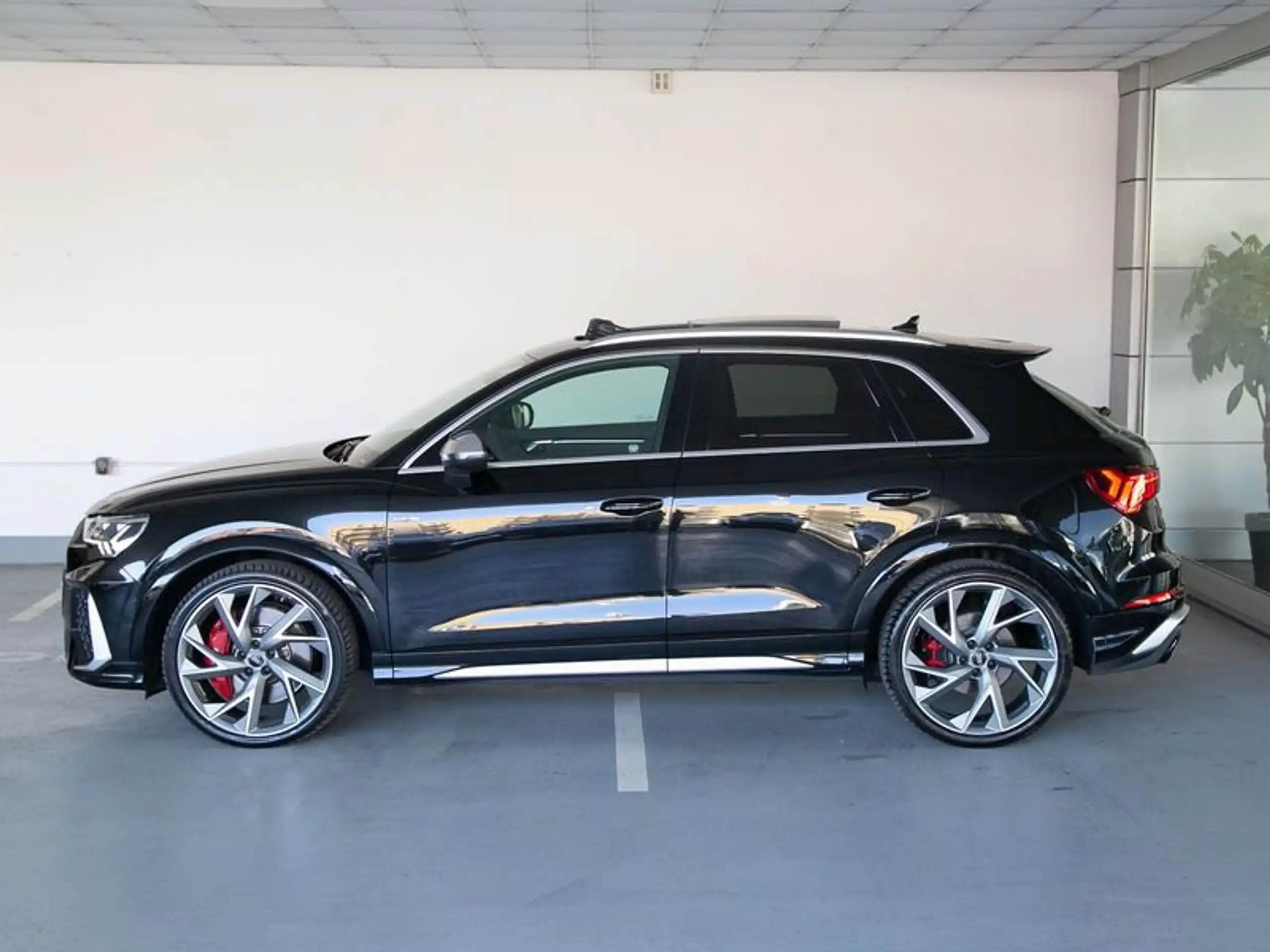 Audi - RS Q3