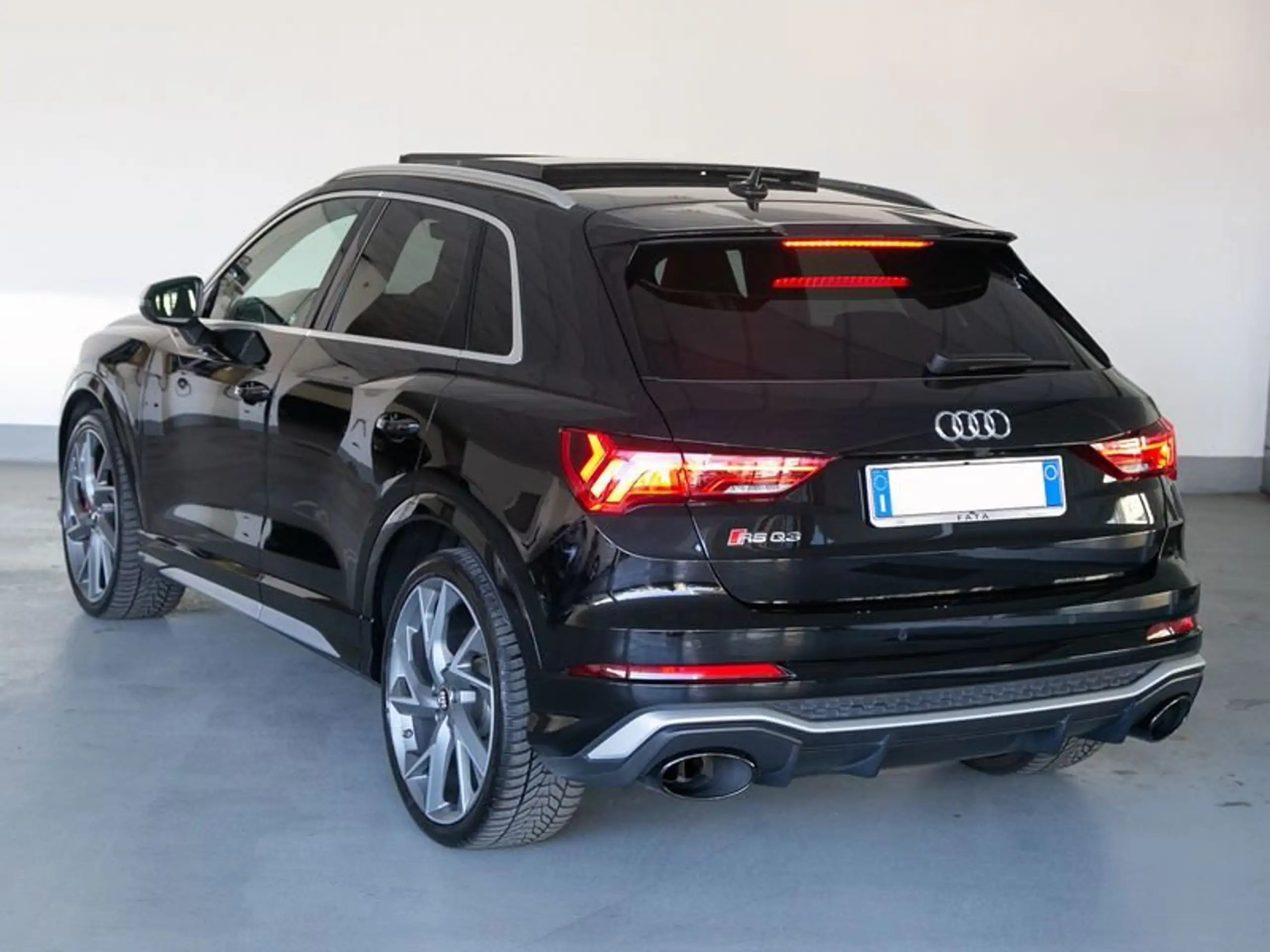 Audi - RS Q3