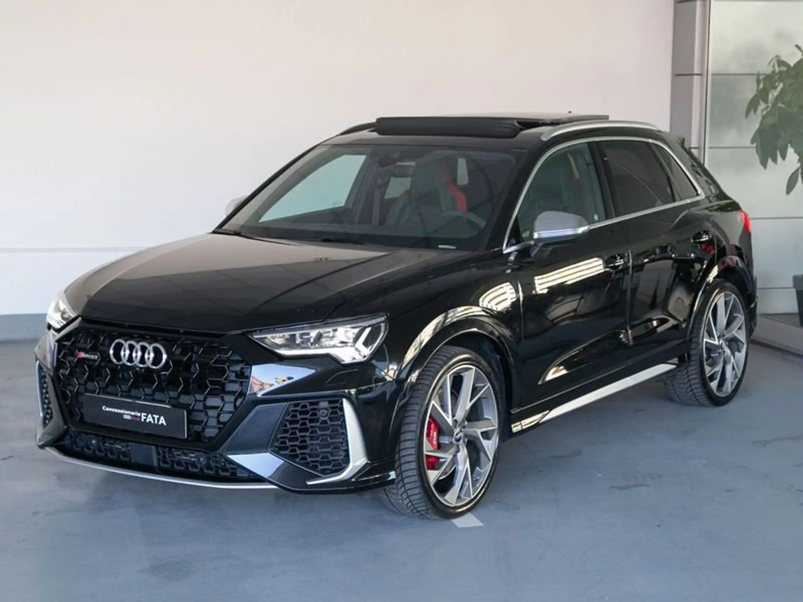 Audi - RS Q3