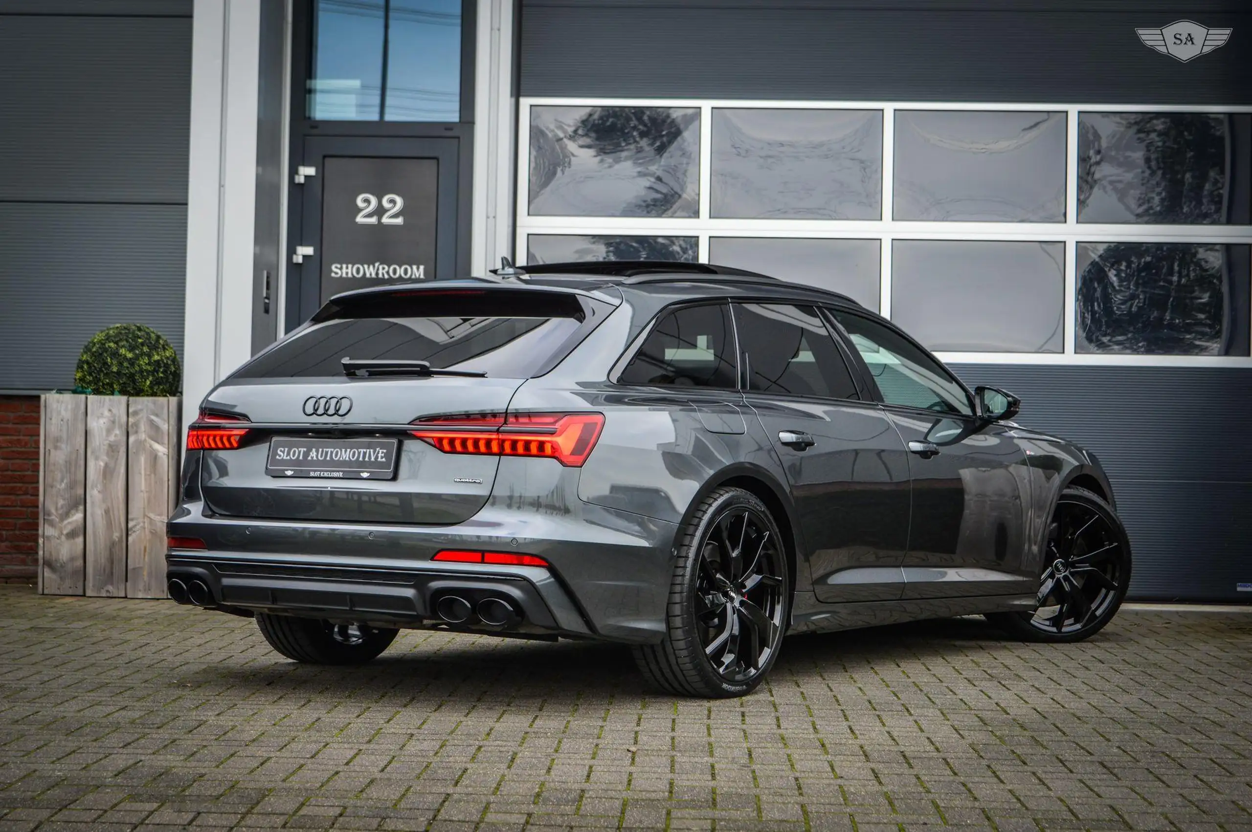 Audi - A6