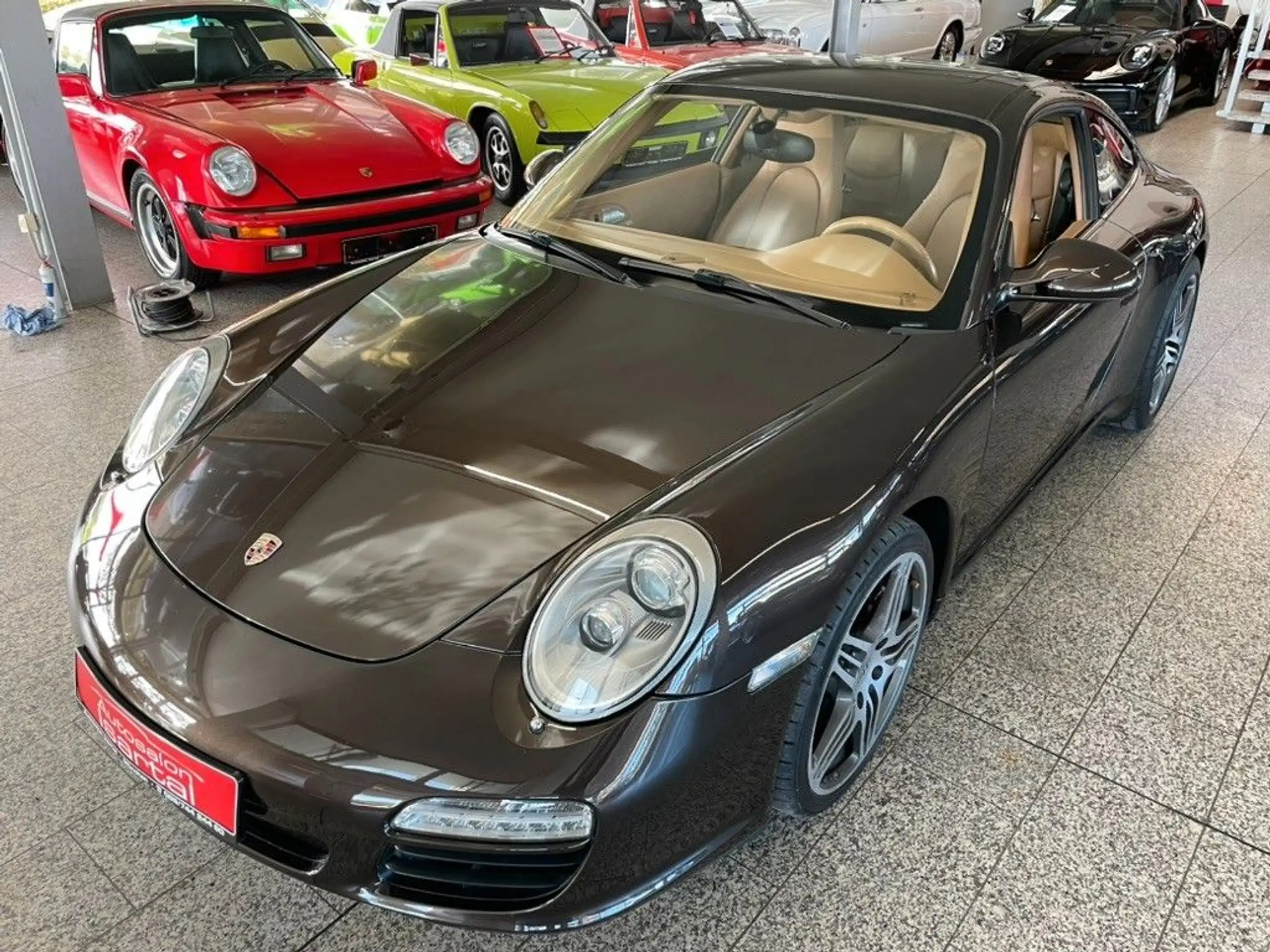 Porsche - 911