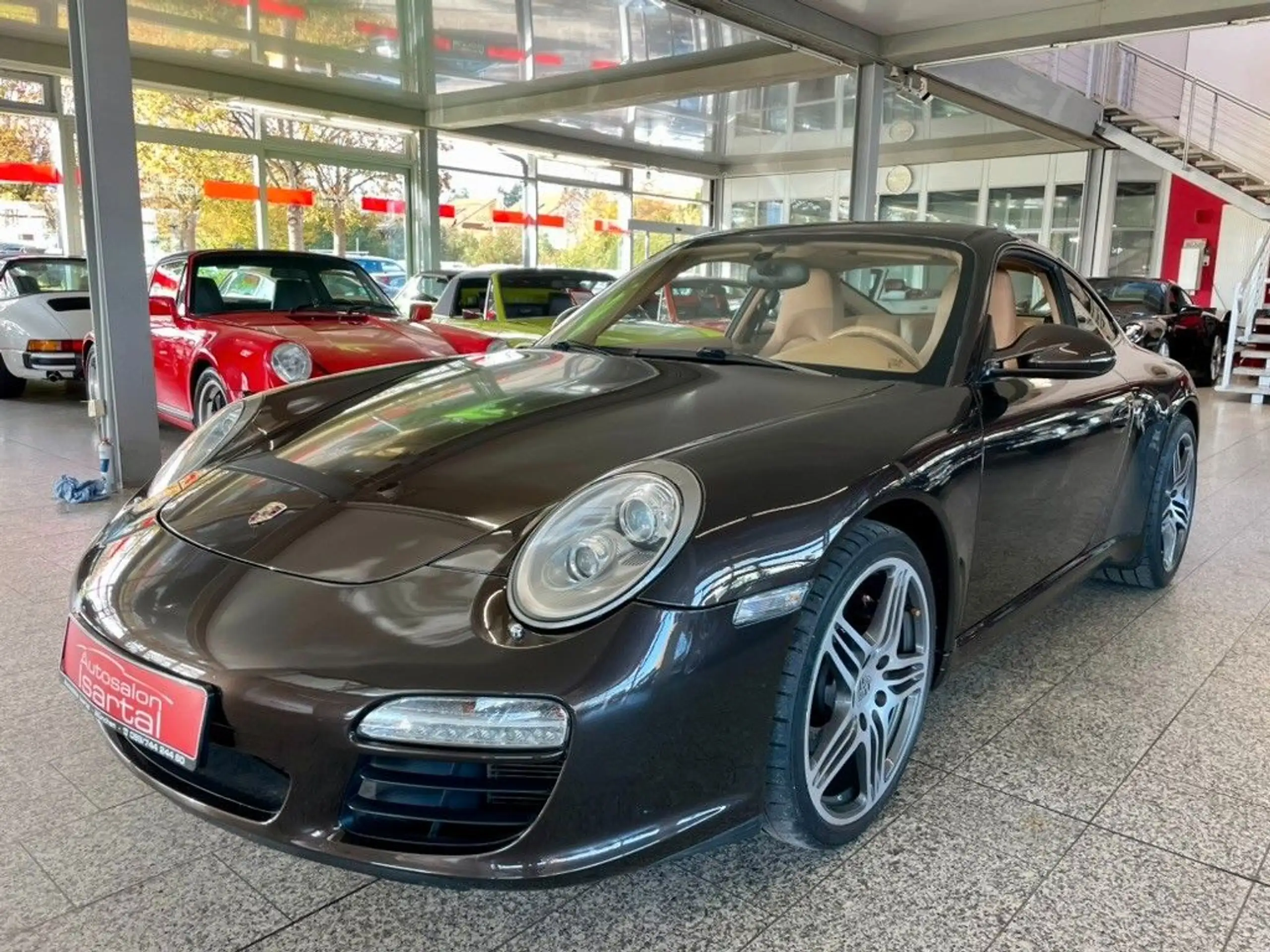 Porsche - 911