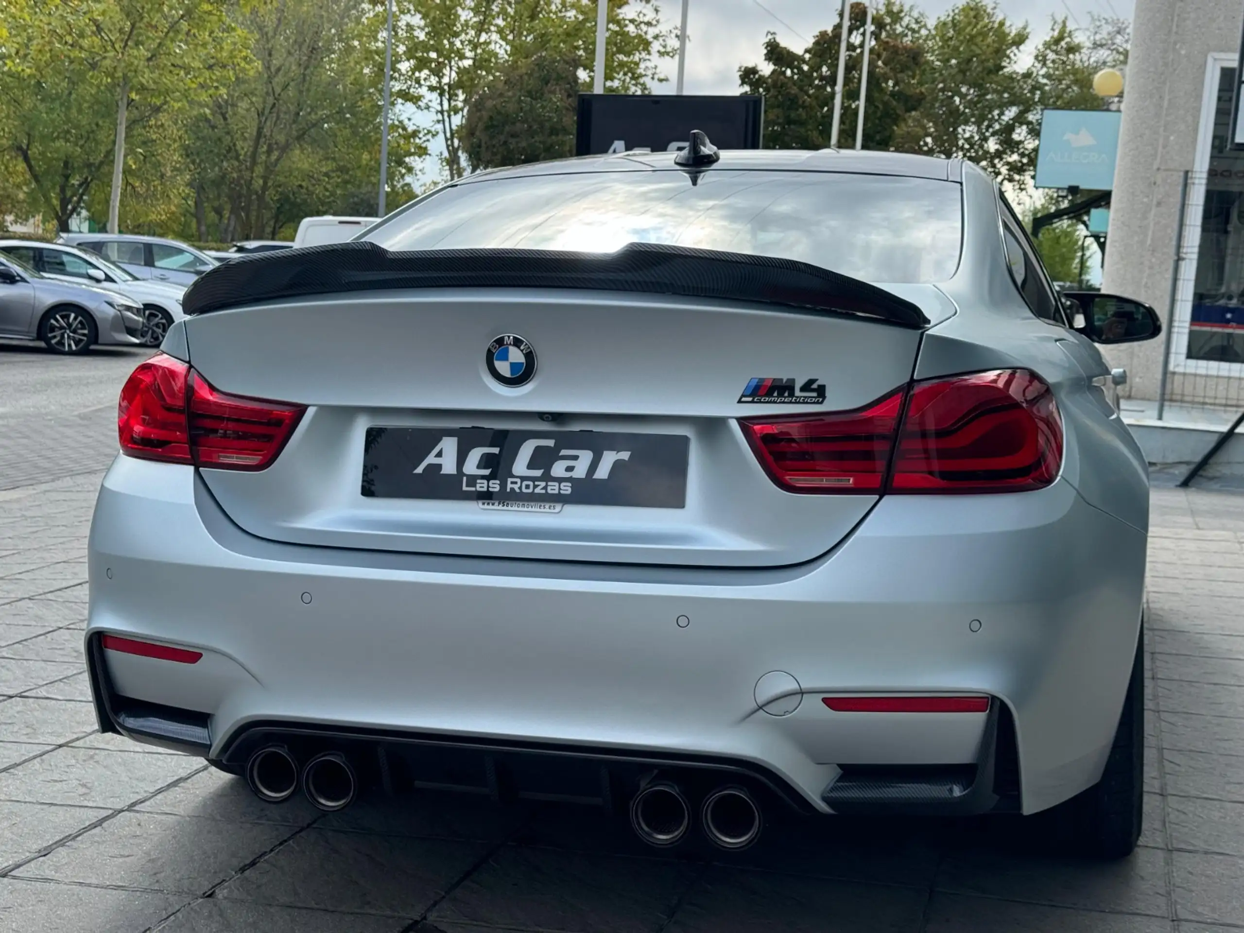 BMW - M4