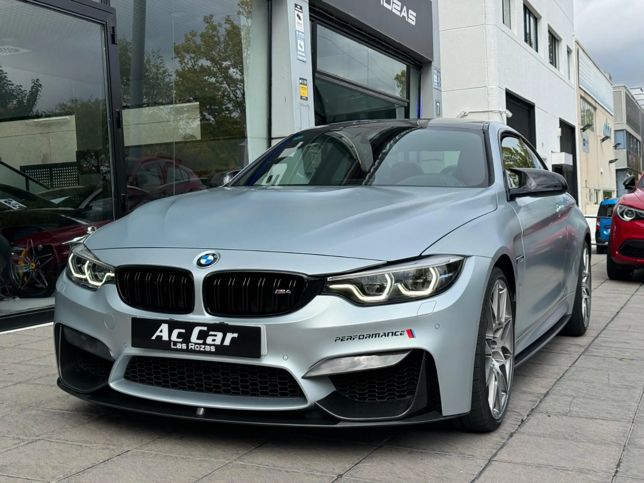 BMW - M4